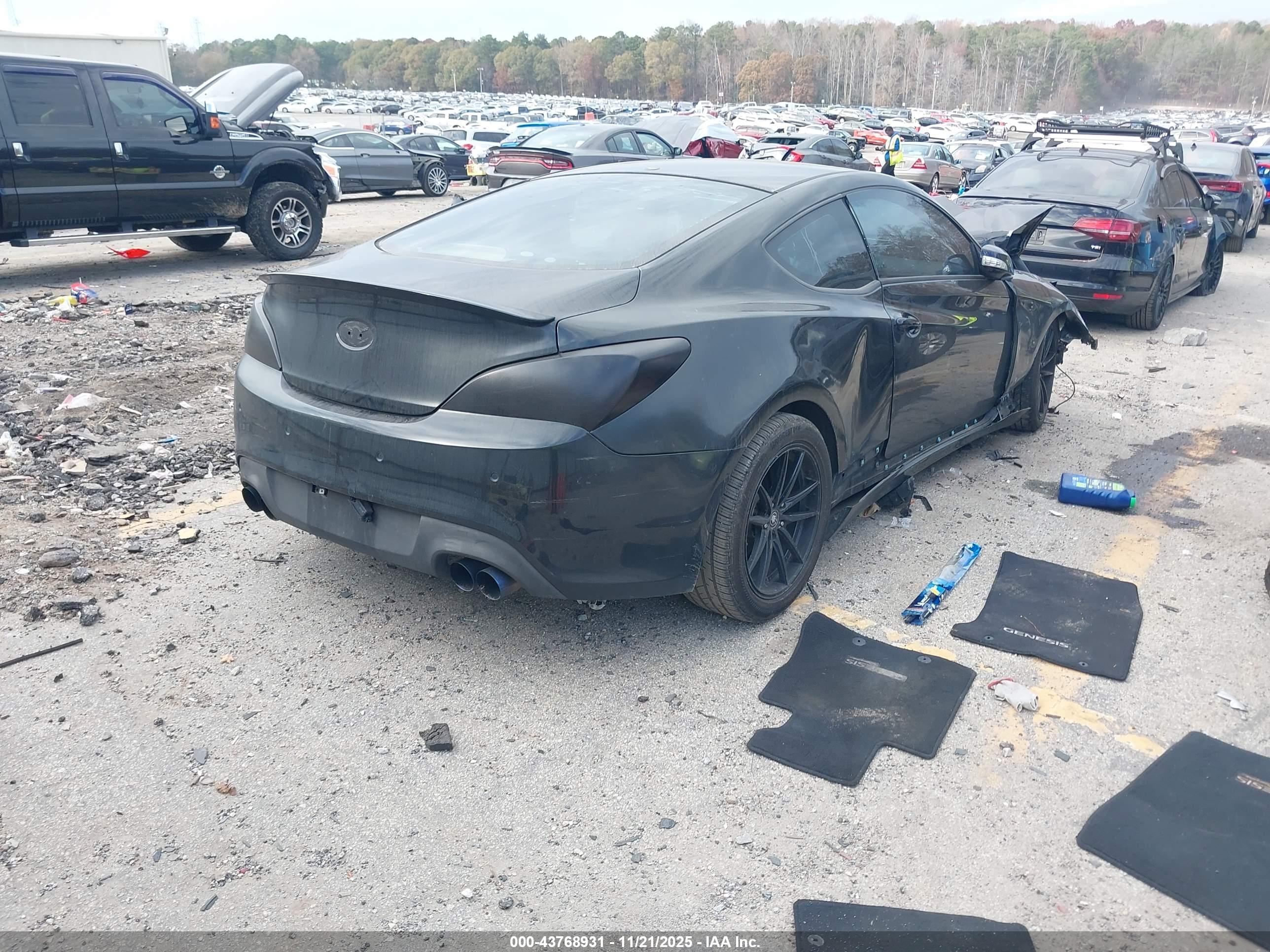 HYUNDAI GENESIS image 4