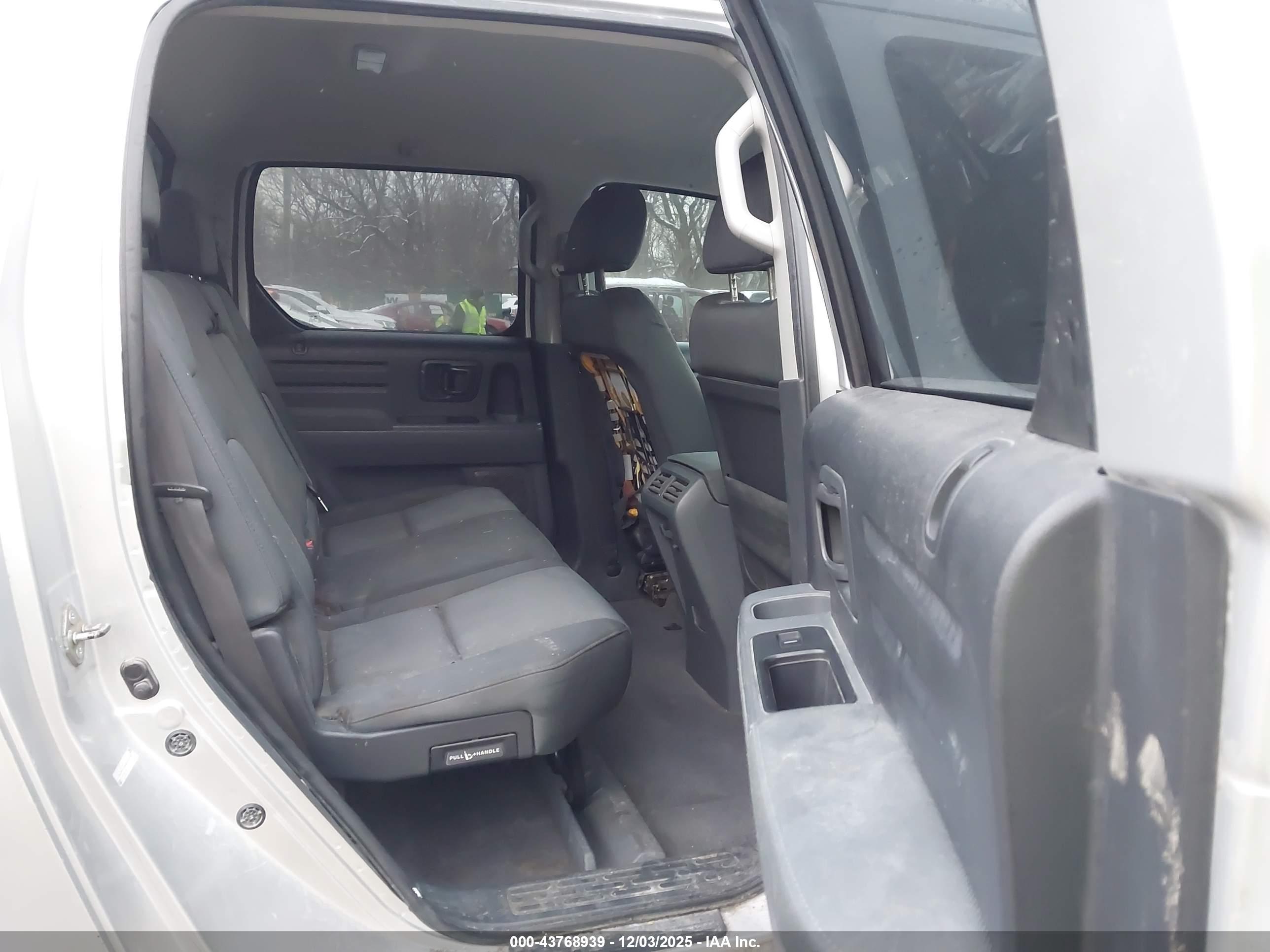 HONDA RIDGELINE image 8