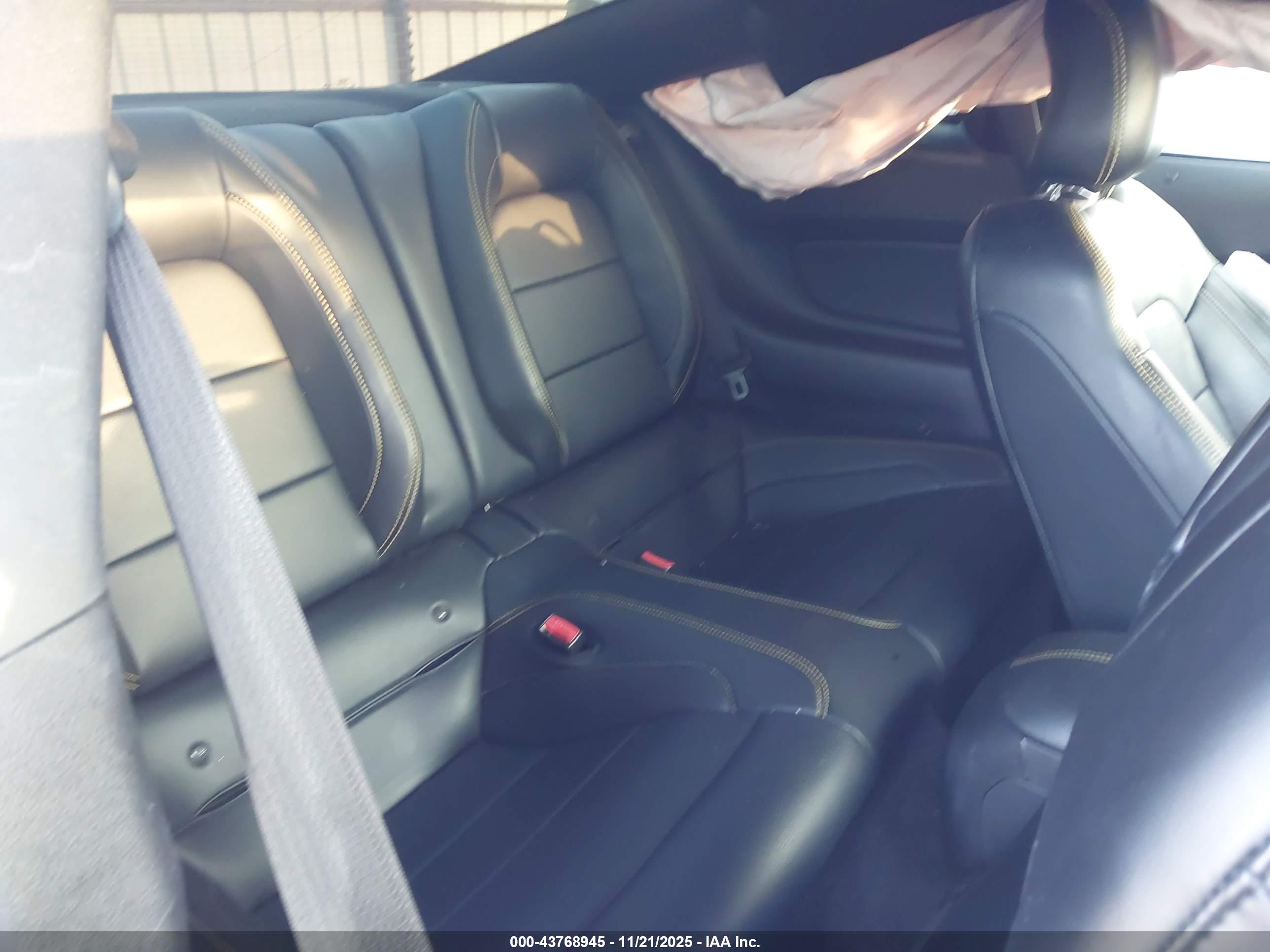 FORD MUSTANG image 8