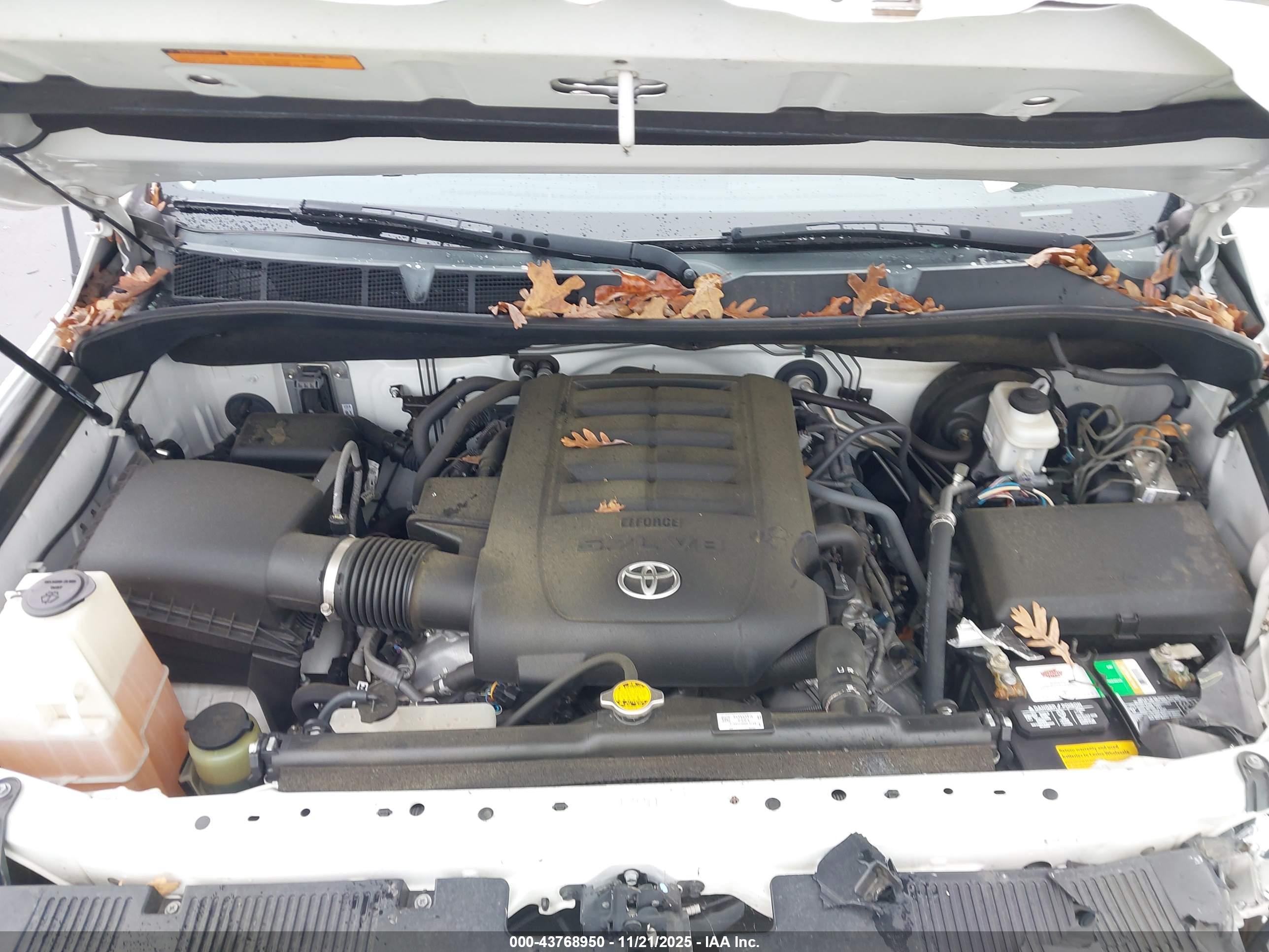 TOYOTA TUNDRA image 10