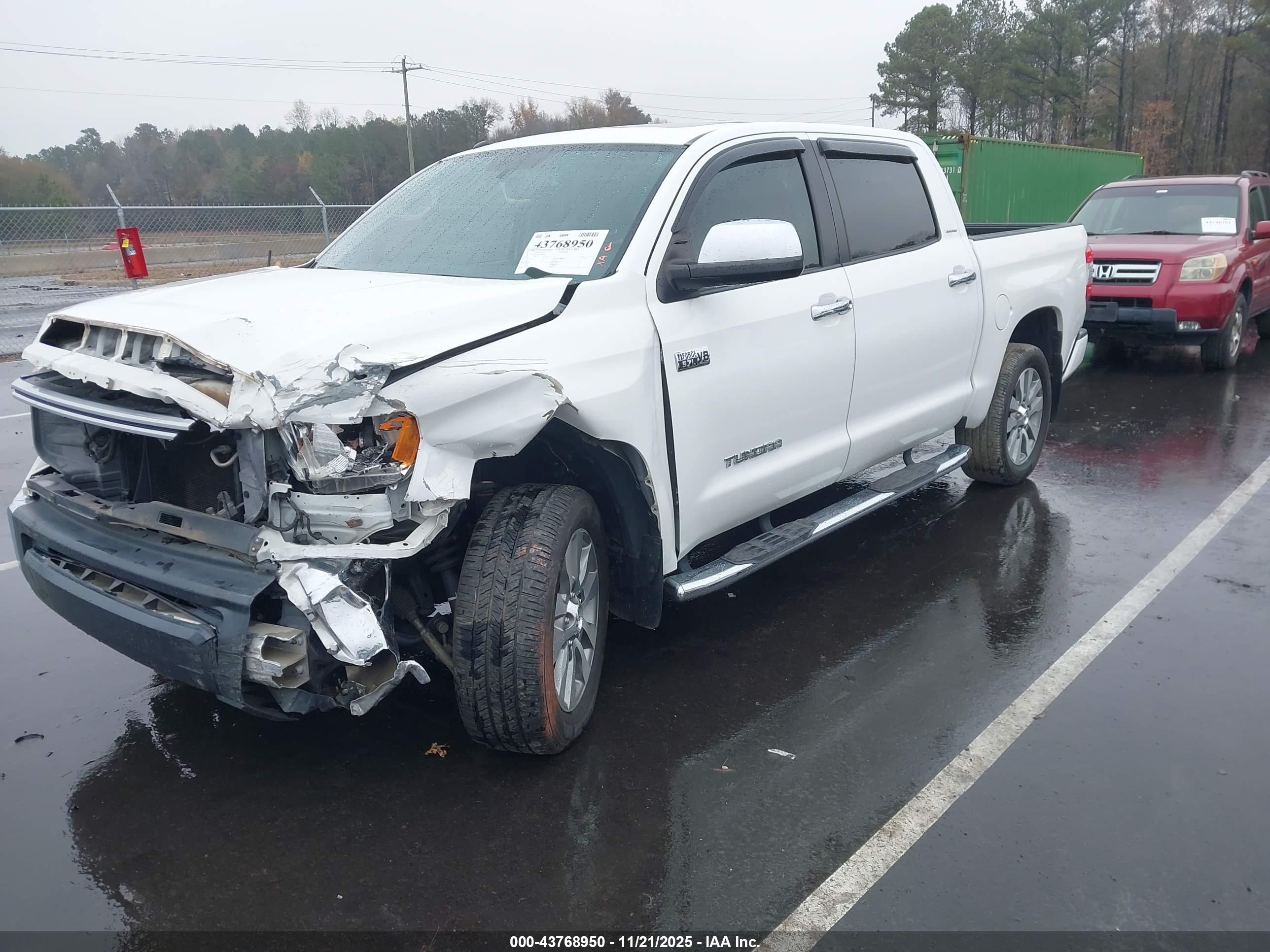 TOYOTA TUNDRA image 2