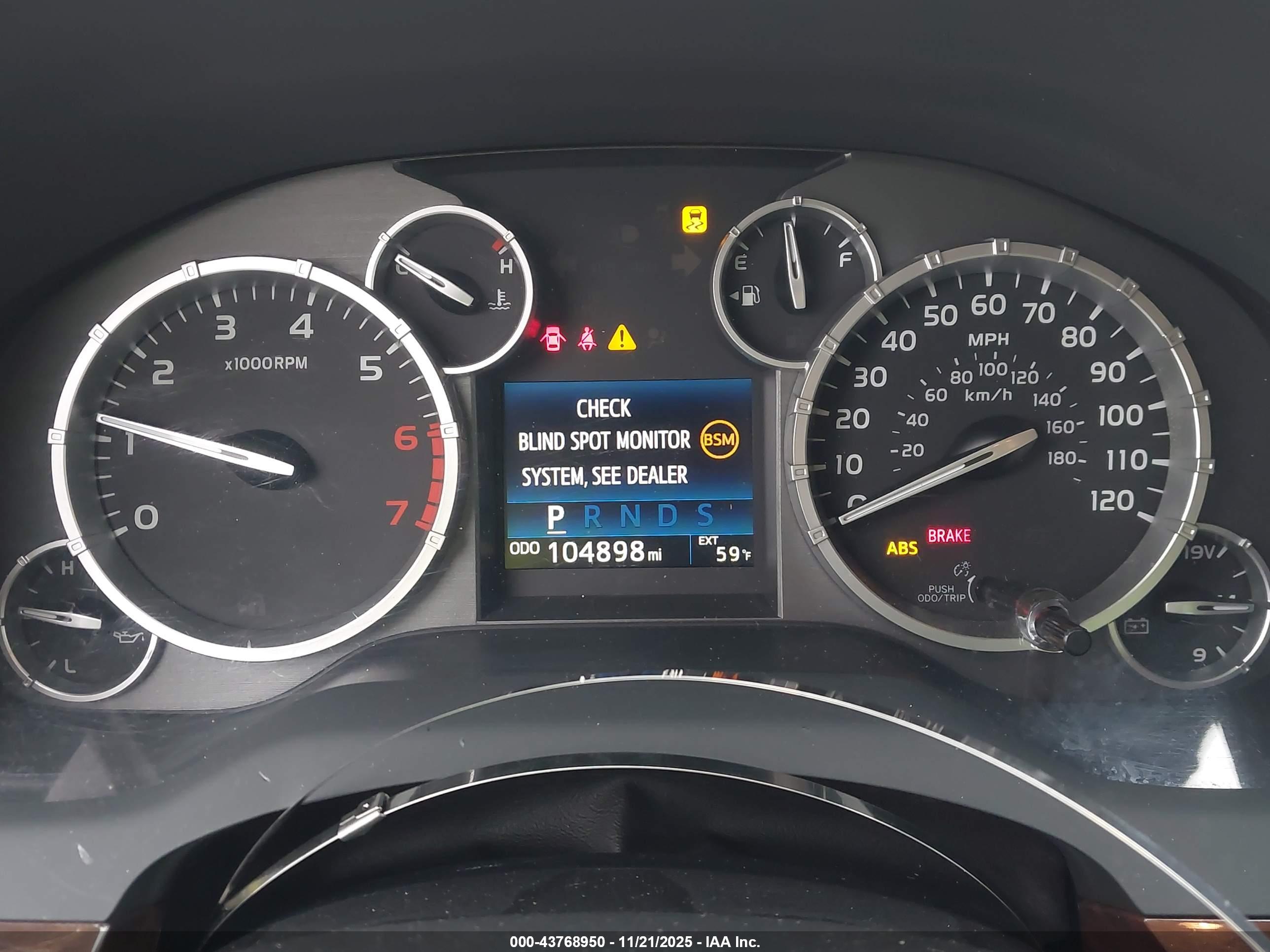 TOYOTA TUNDRA image 7