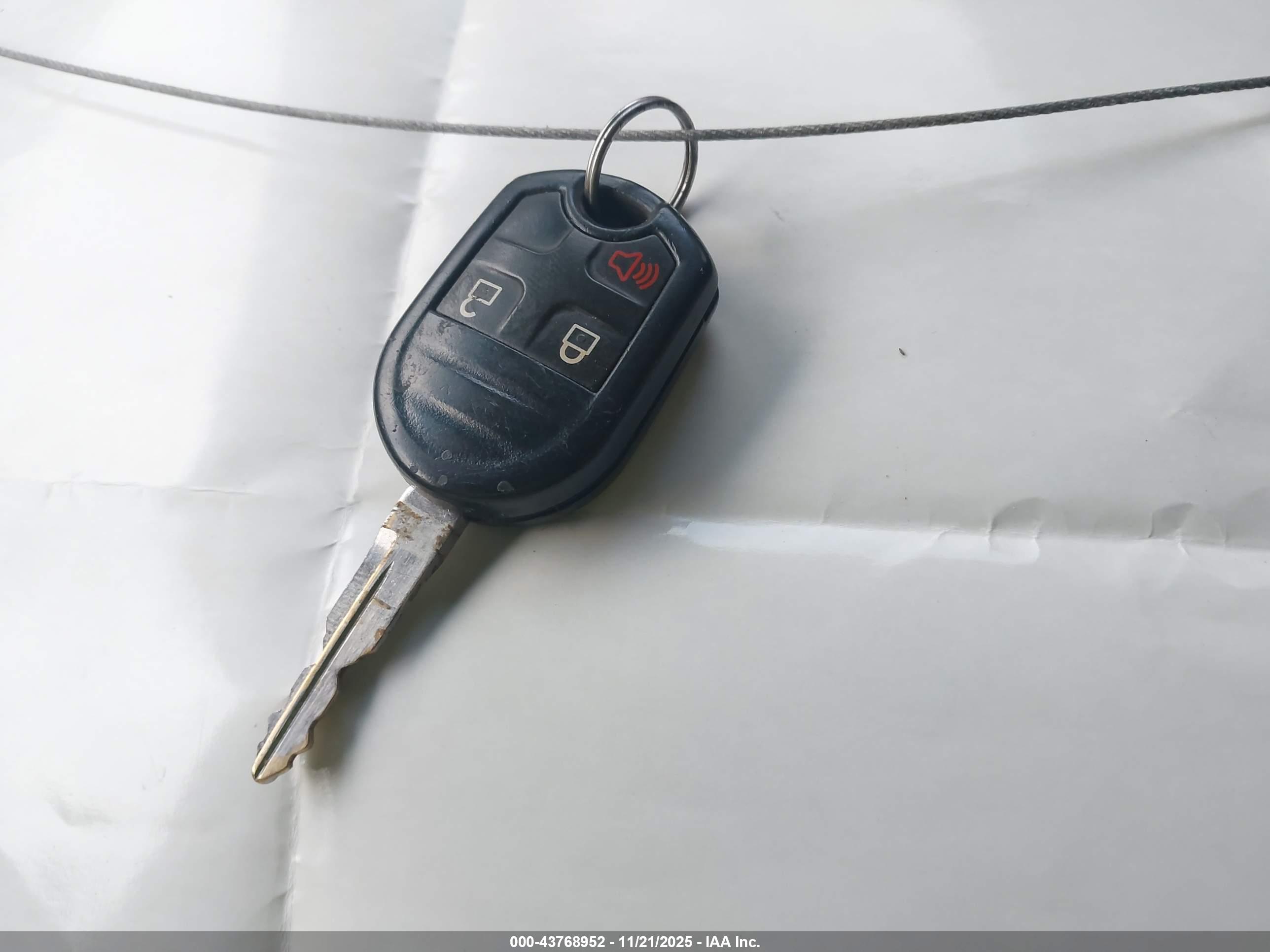 FORD EXPLORER image 11