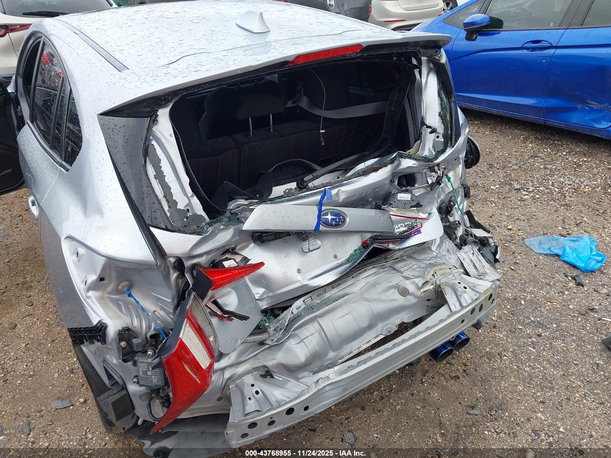 SUBARU IMPREZA image 6