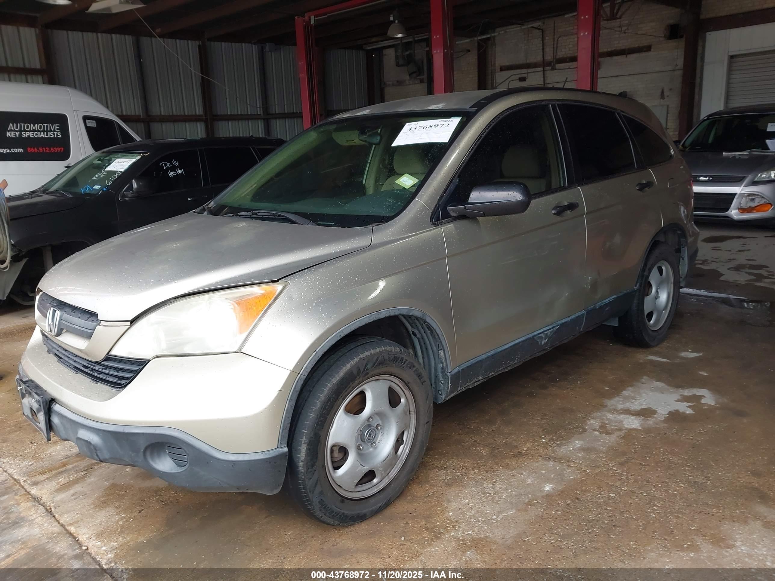 HONDA CR-V image 2