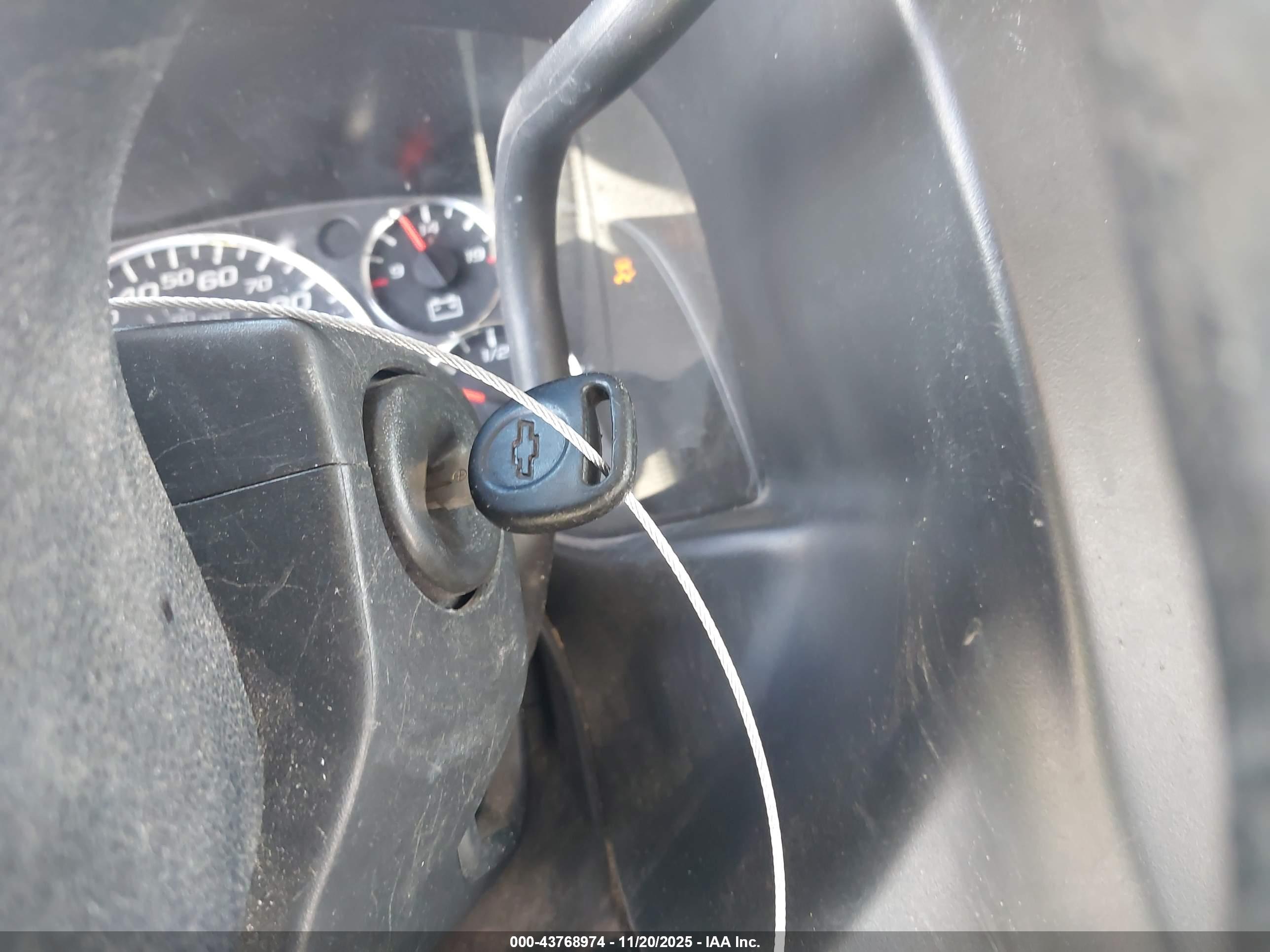 CHEVROLET EXPRESS image 11