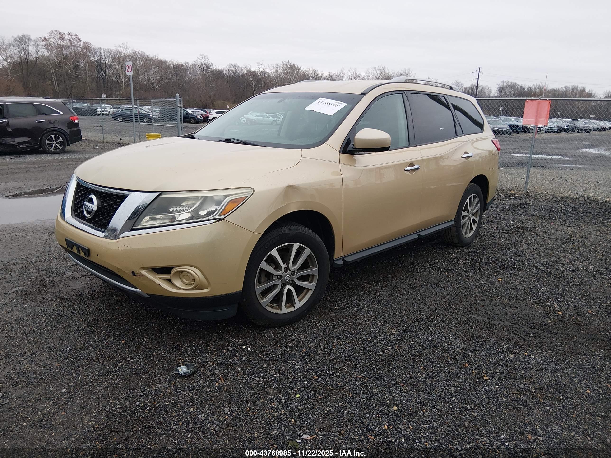 NISSAN PATHFINDER image 2