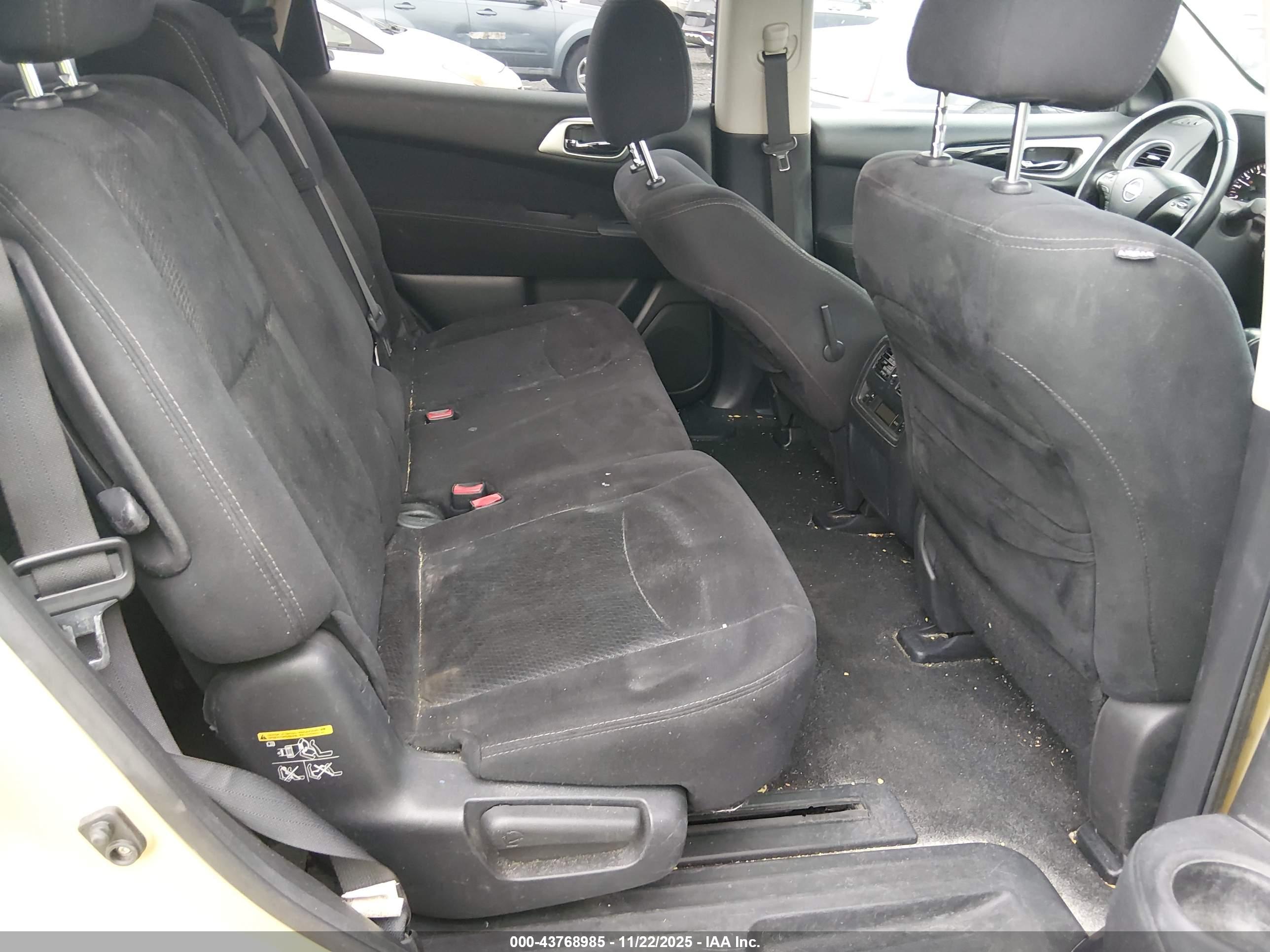 NISSAN PATHFINDER image 8