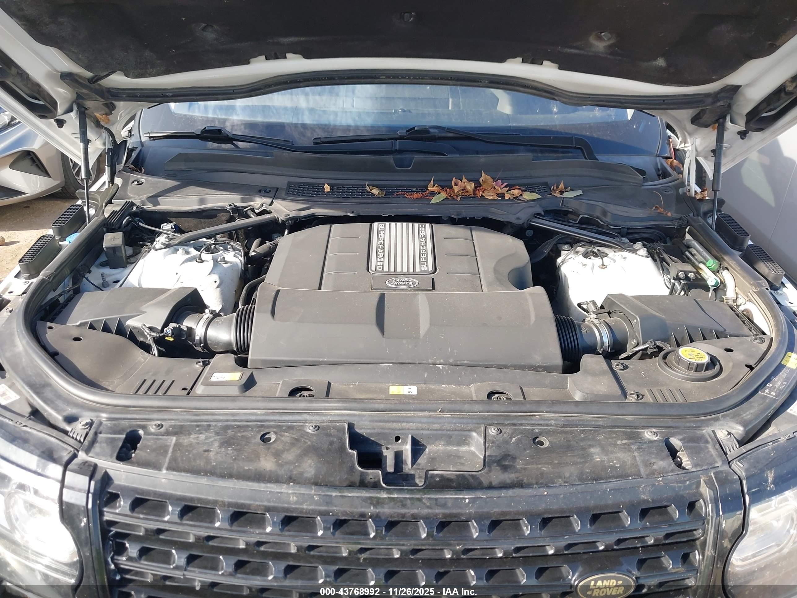 LAND ROVER image 10