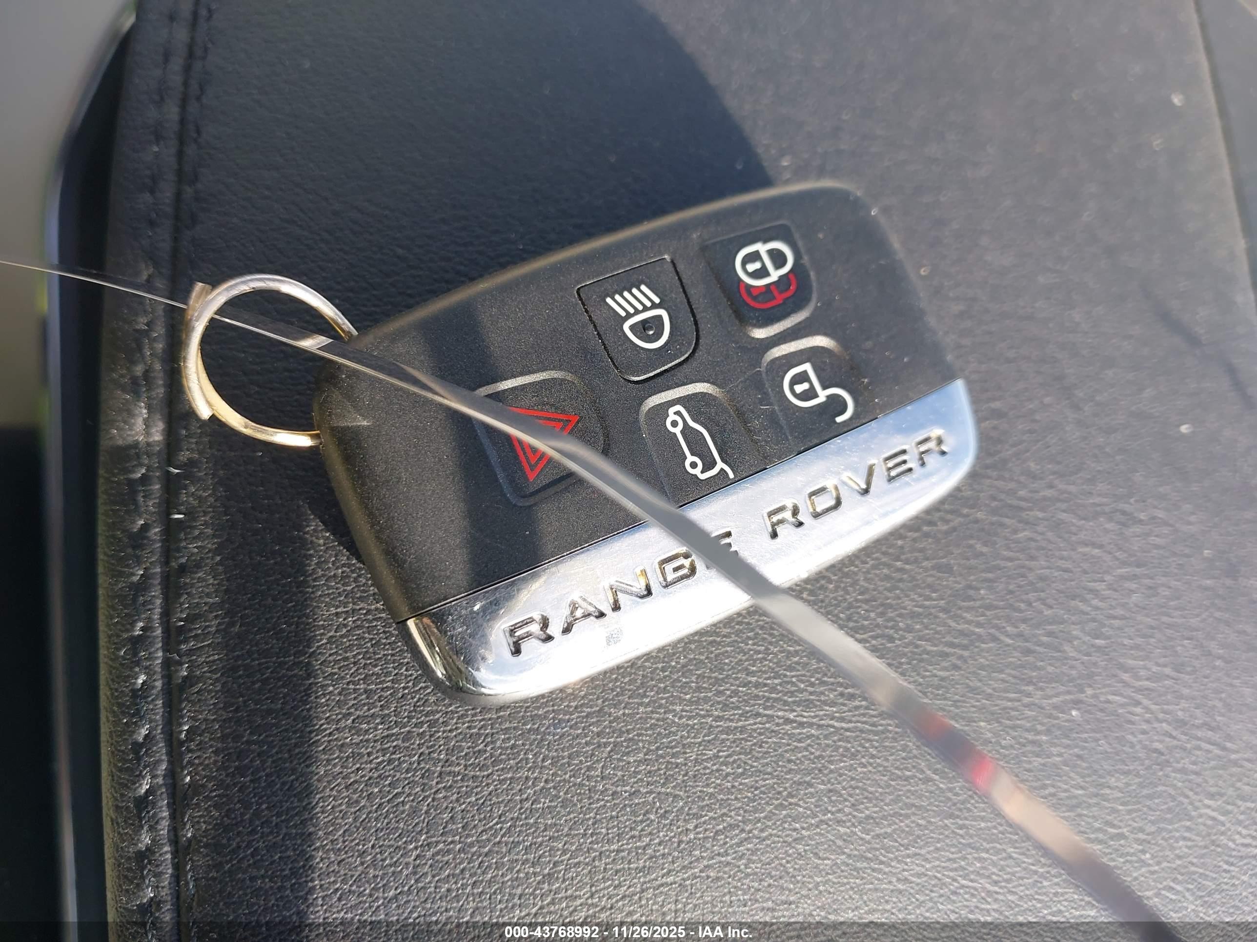 LAND ROVER image 11