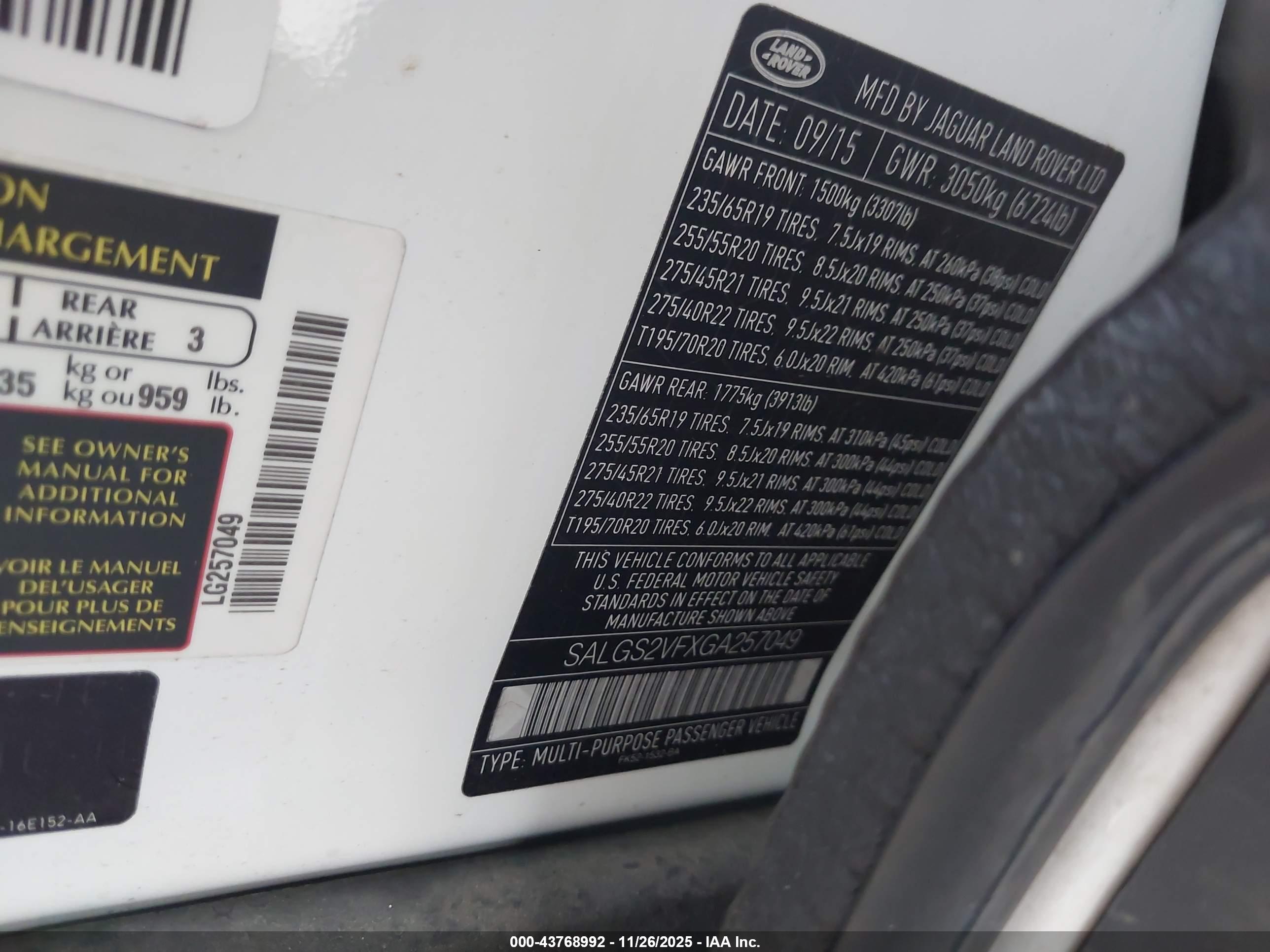 LAND ROVER image 9