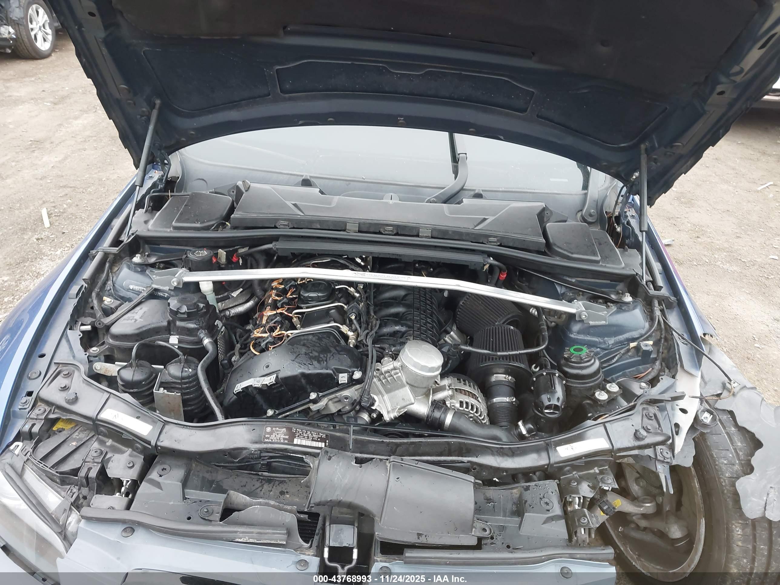 BMW 335I image 10