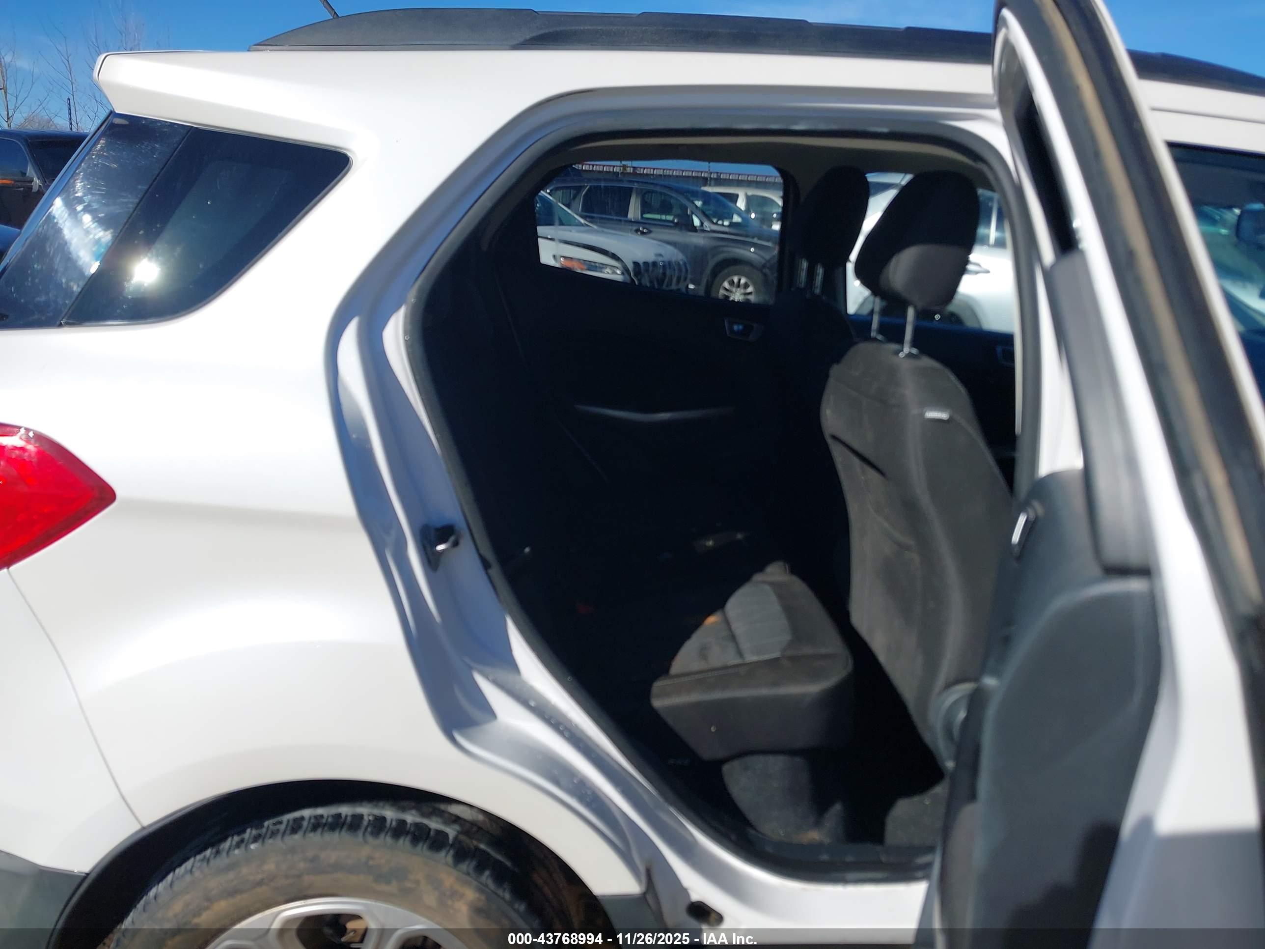 FORD ECOSPORT image 8