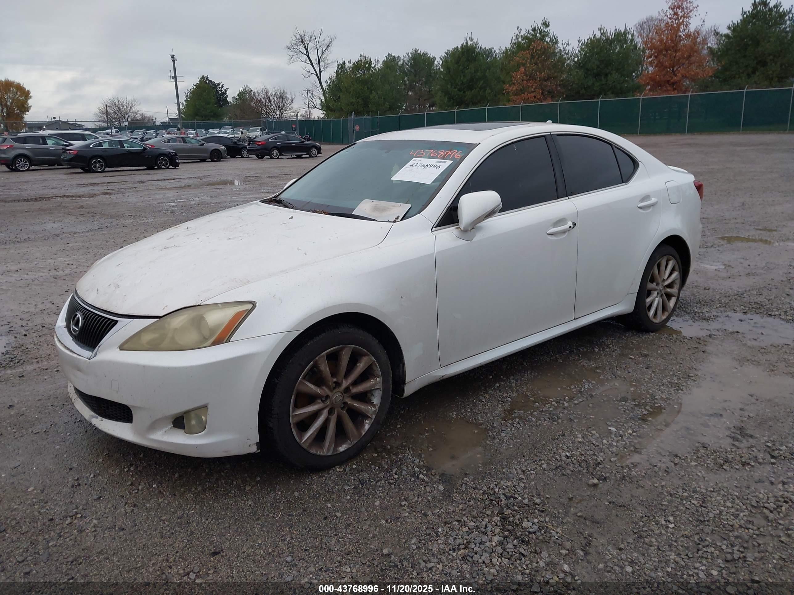 LEXUS IS image 2