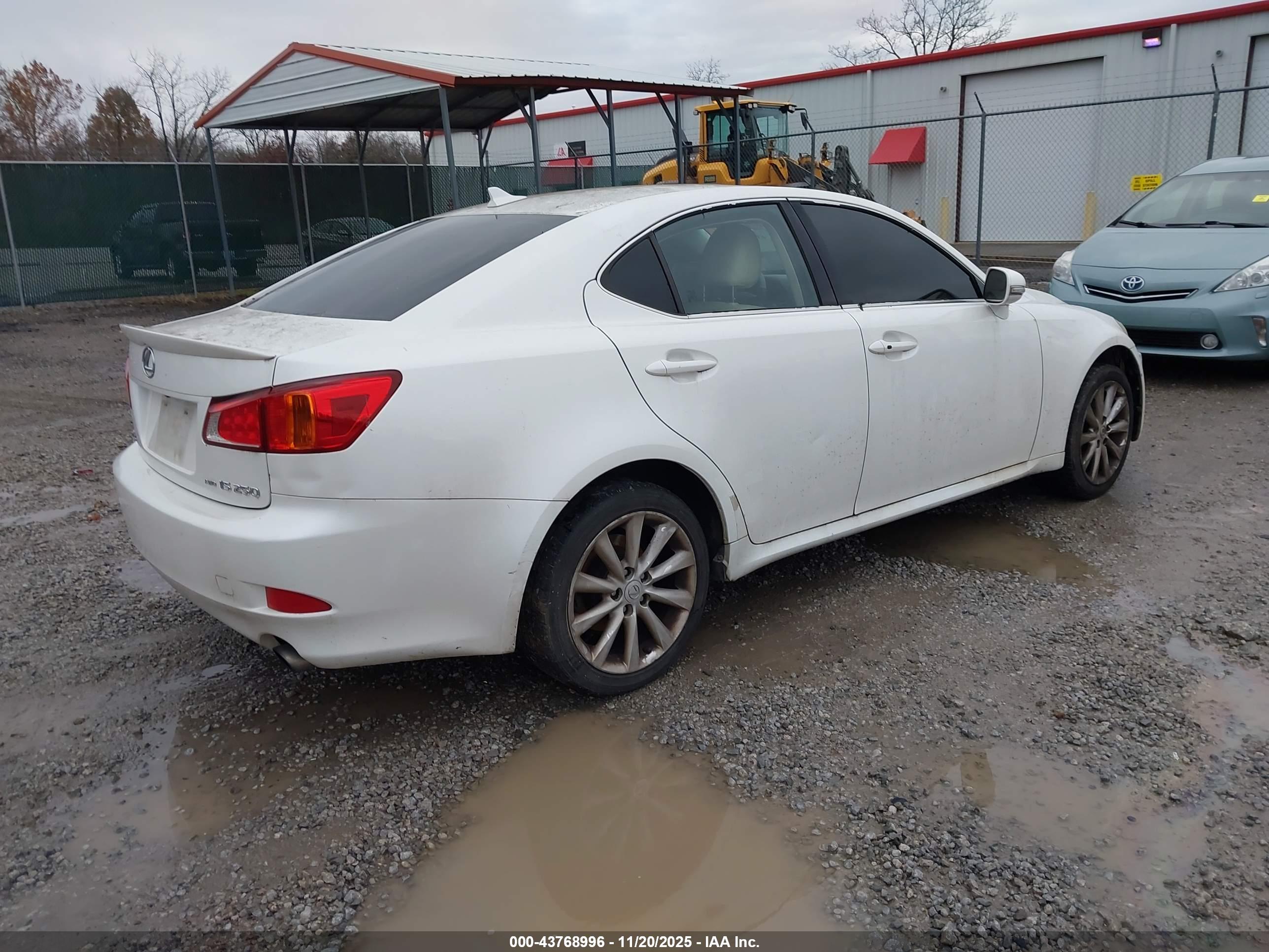 LEXUS IS image 4