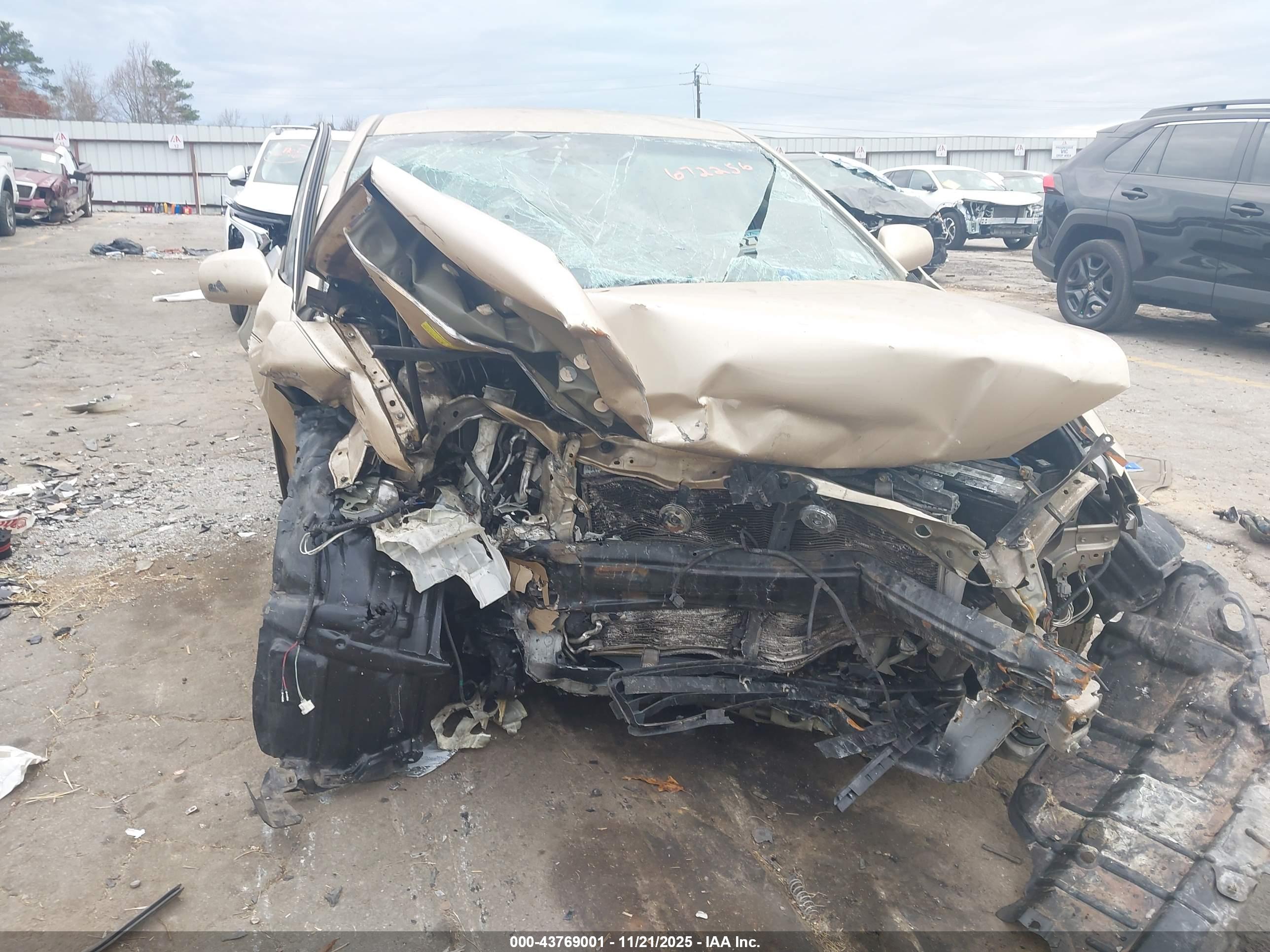 TOYOTA CAMRY image 6