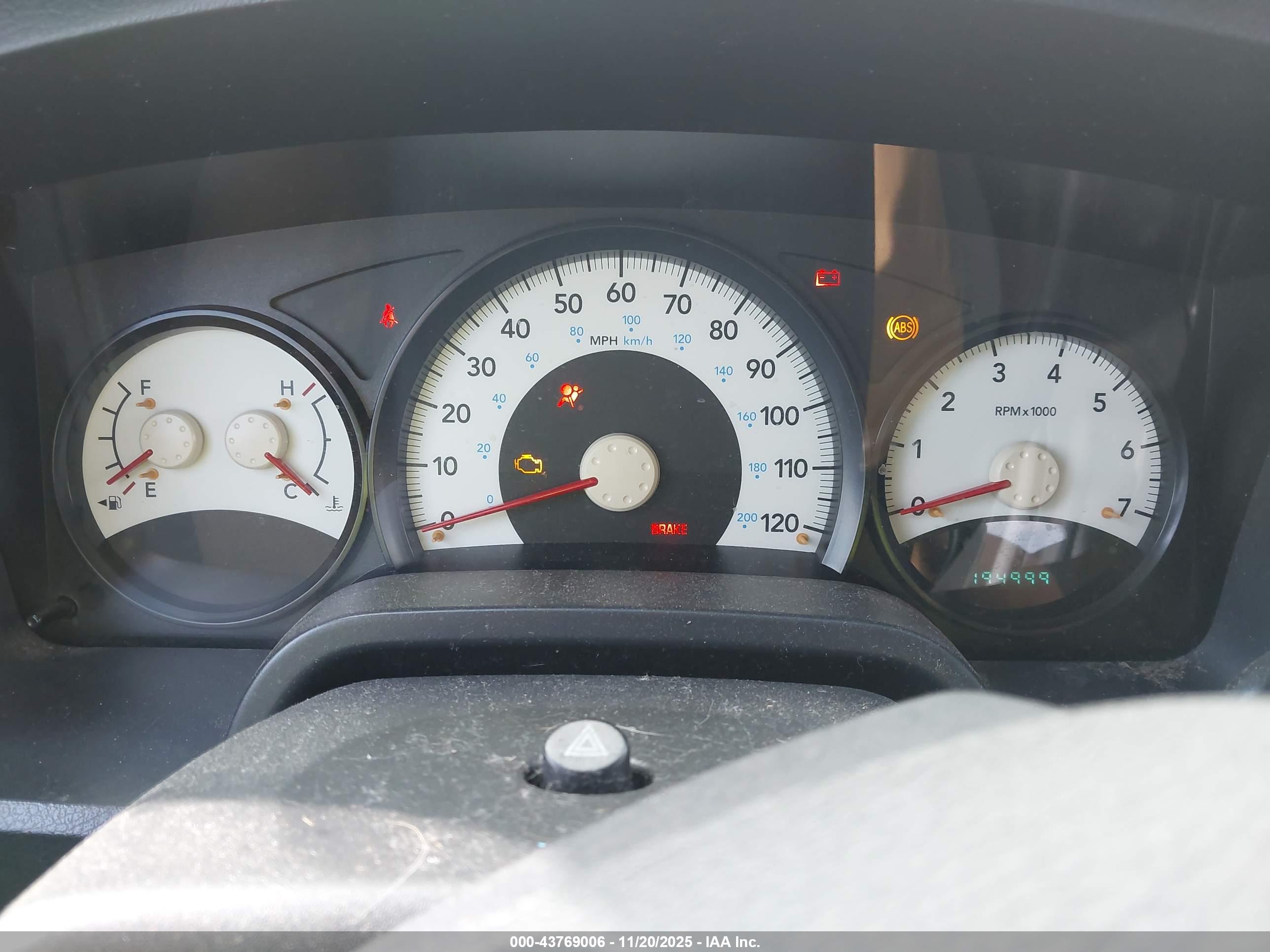 DODGE DAKOTA image 7