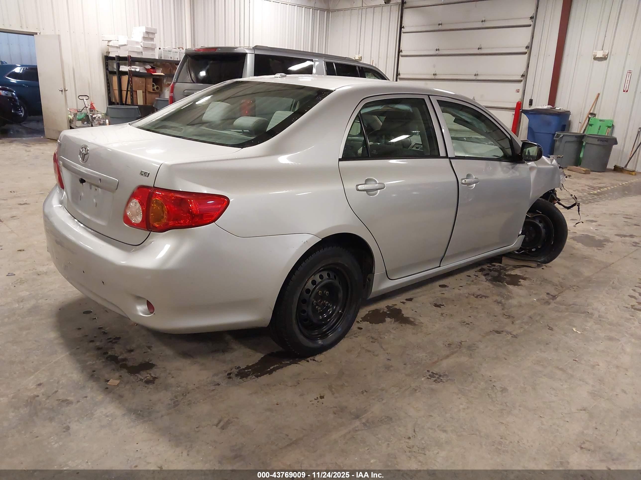TOYOTA COROLLA image 4