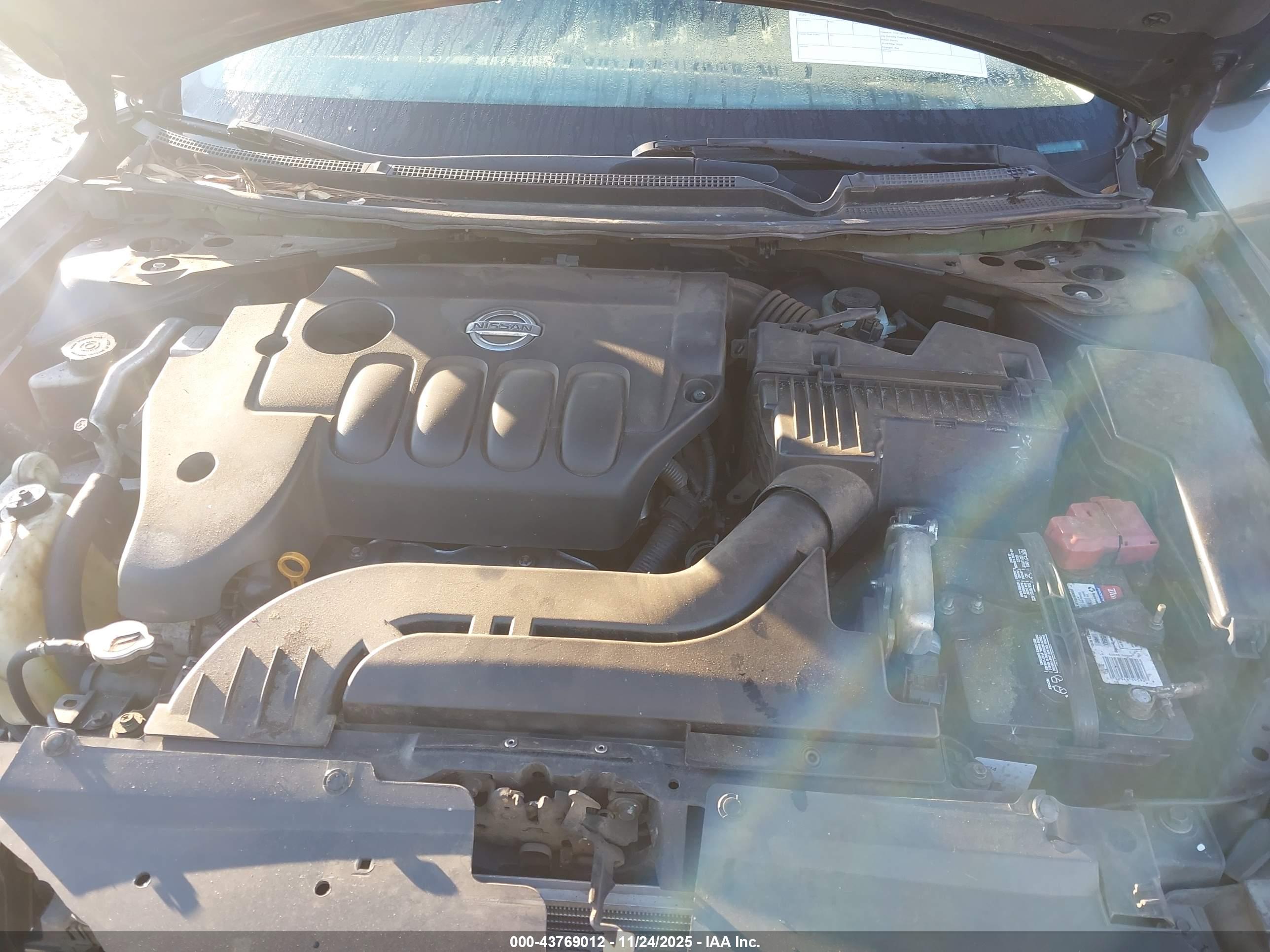 NISSAN ALTIMA image 10