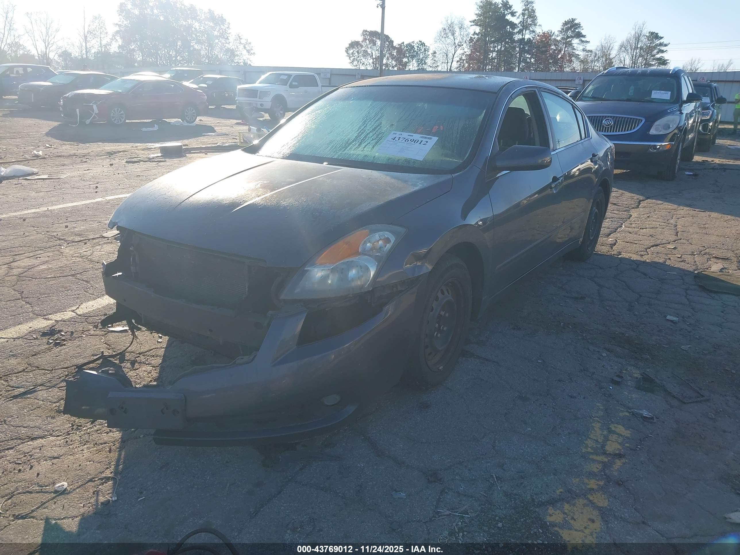 NISSAN ALTIMA image 2