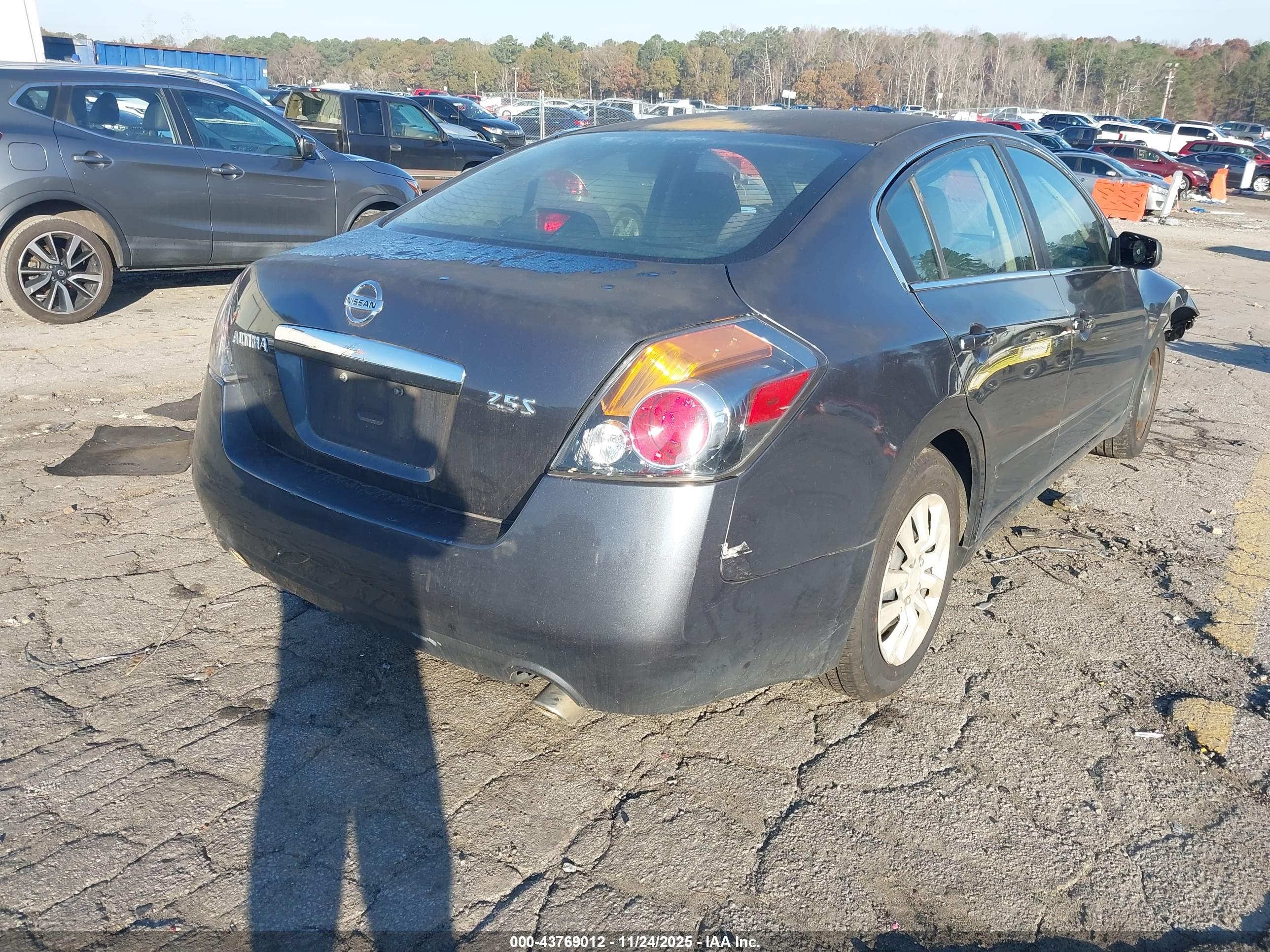 NISSAN ALTIMA image 4
