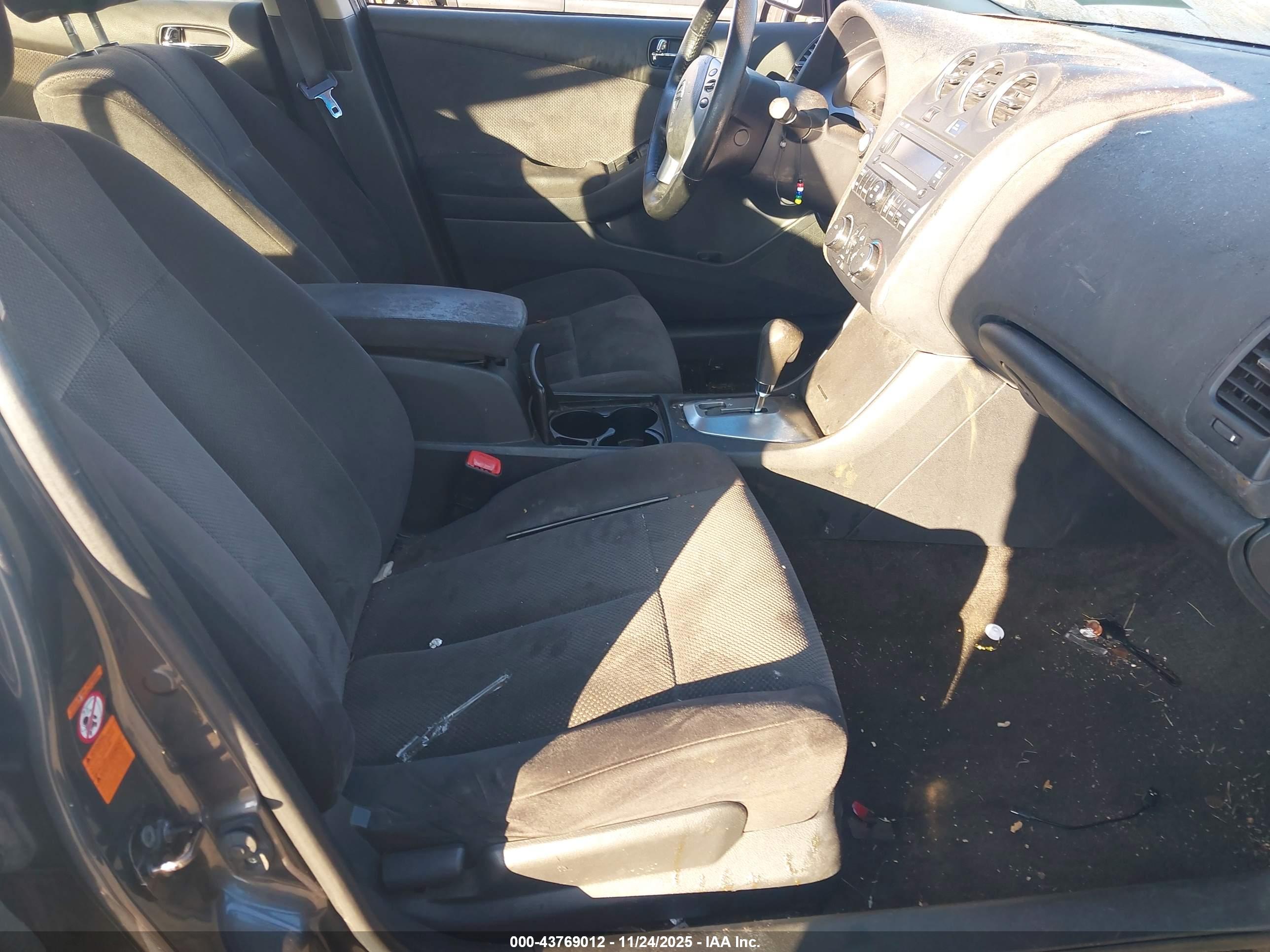 NISSAN ALTIMA image 5