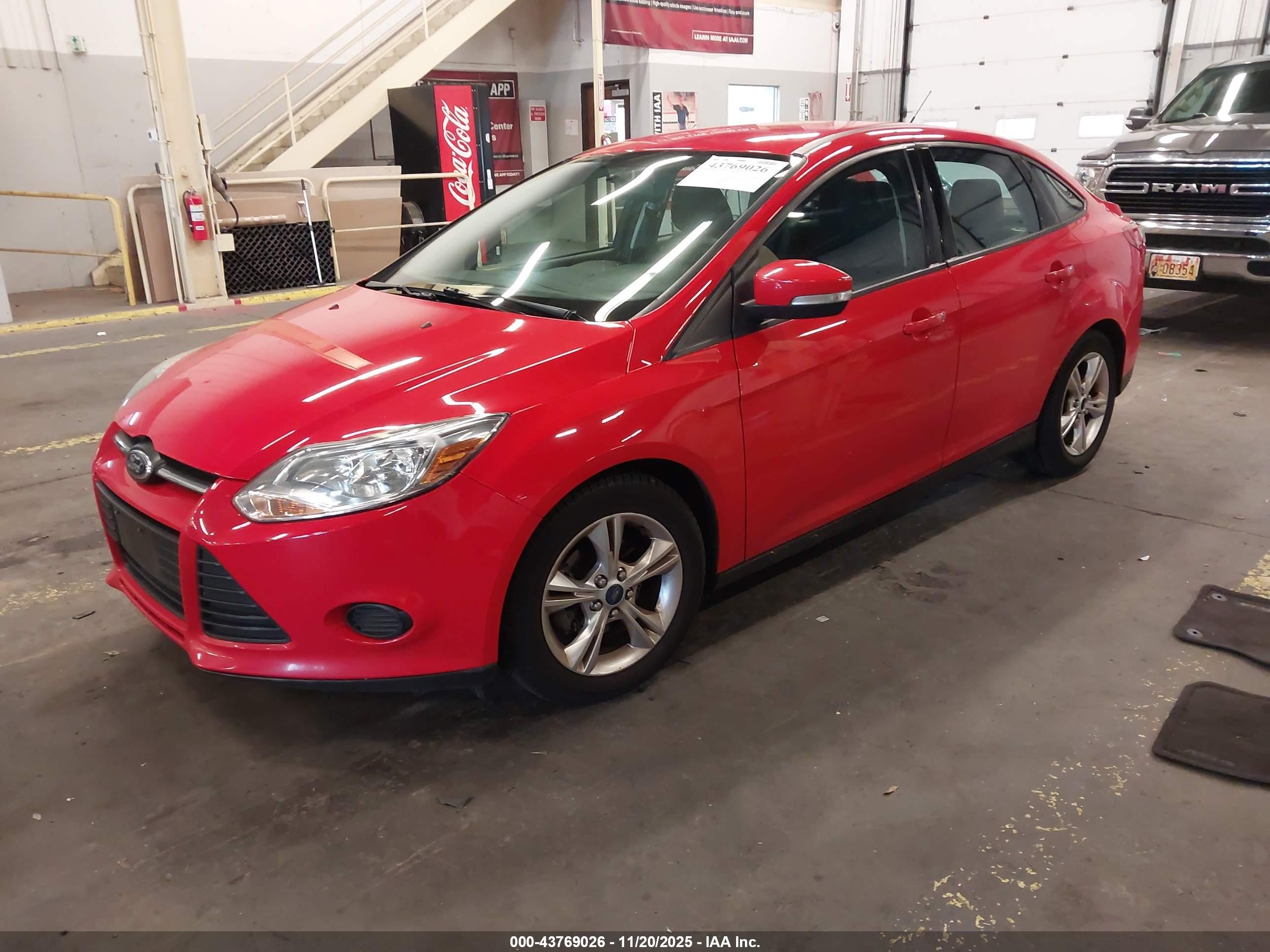 FORD FOCUS image 2