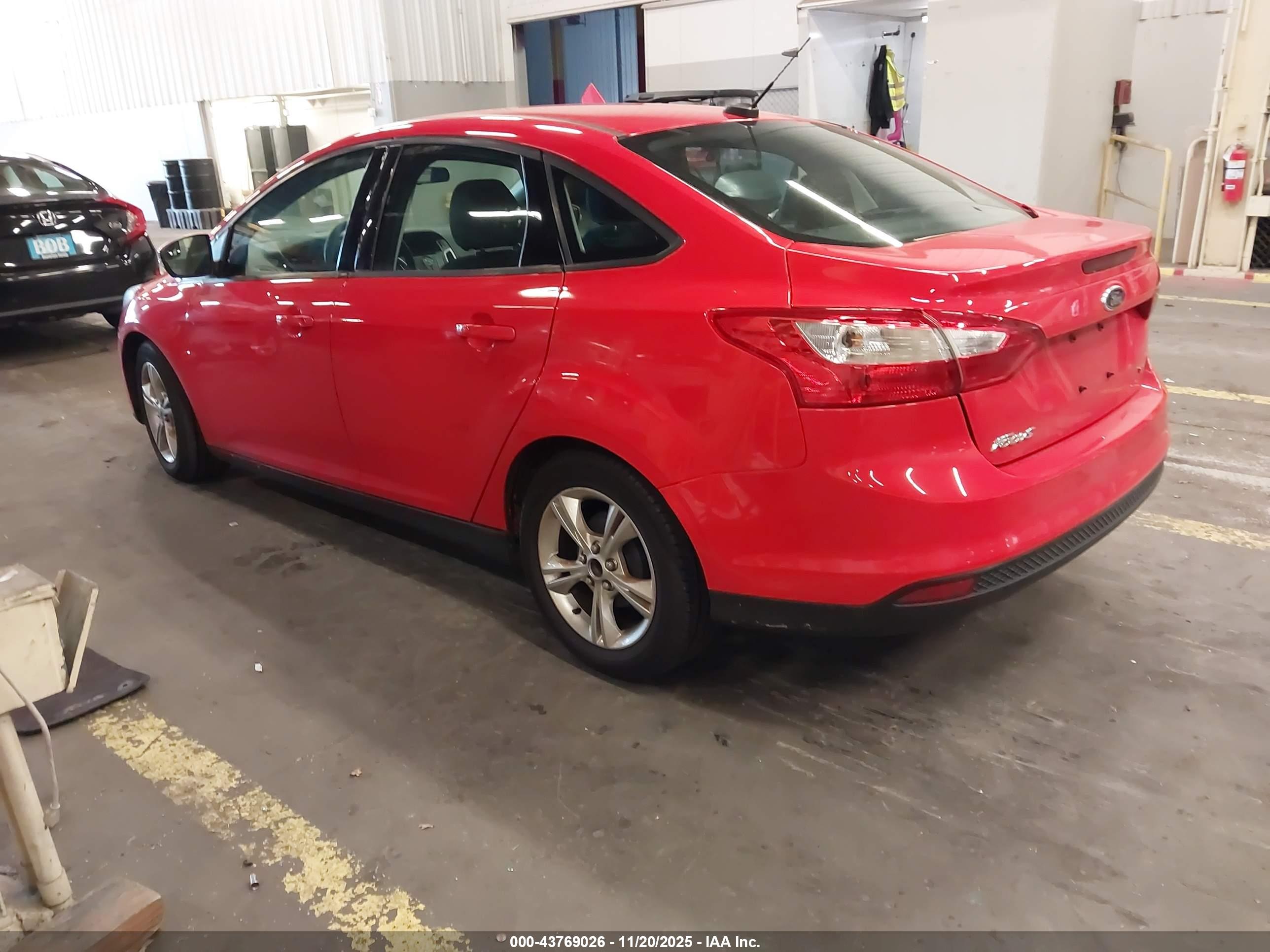 FORD FOCUS image 3