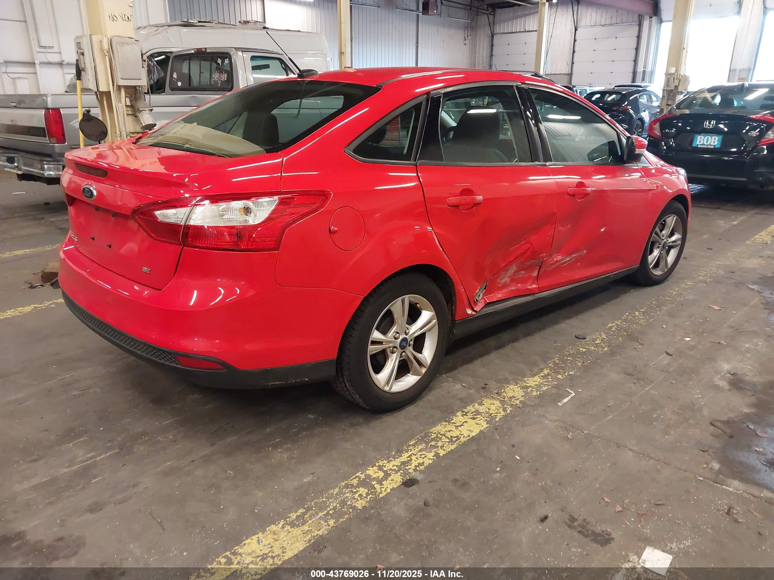 FORD FOCUS image 4