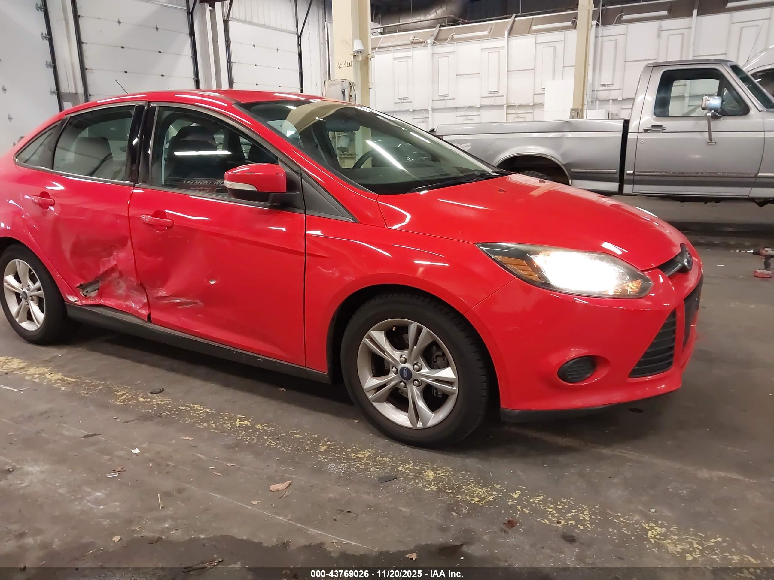 FORD FOCUS image 6