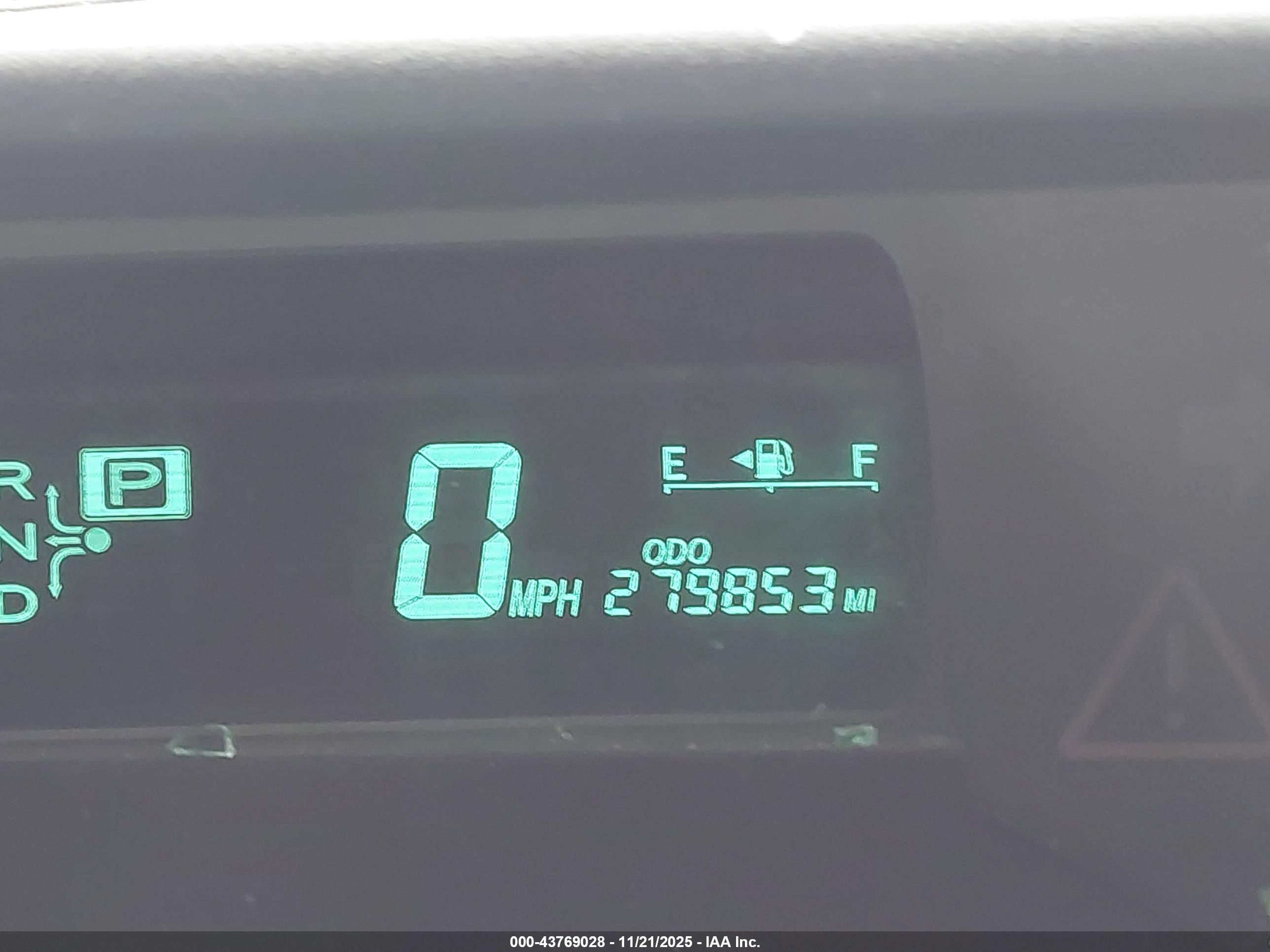 TOYOTA PRIUS image 7