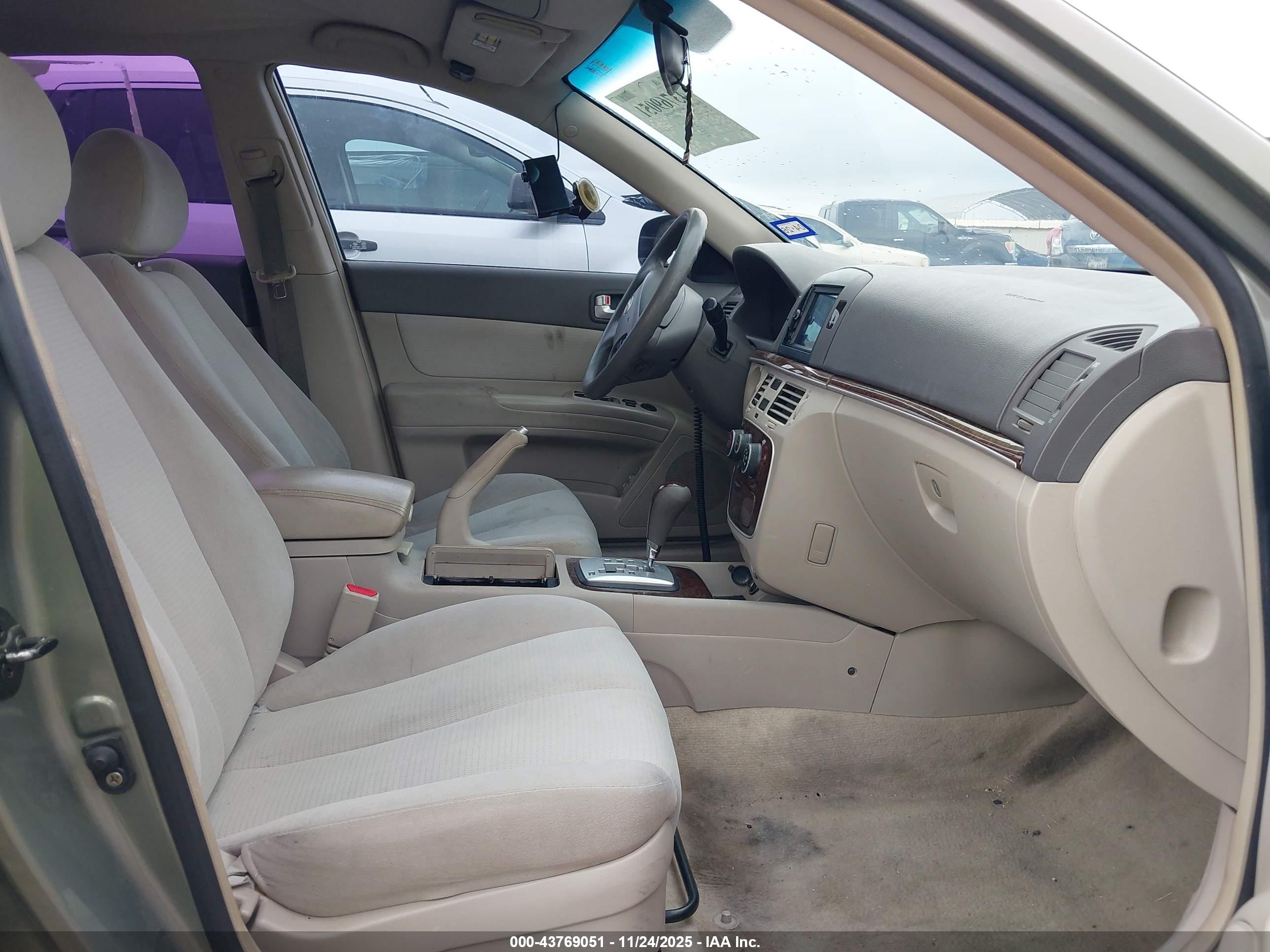 HYUNDAI SONATA image 5