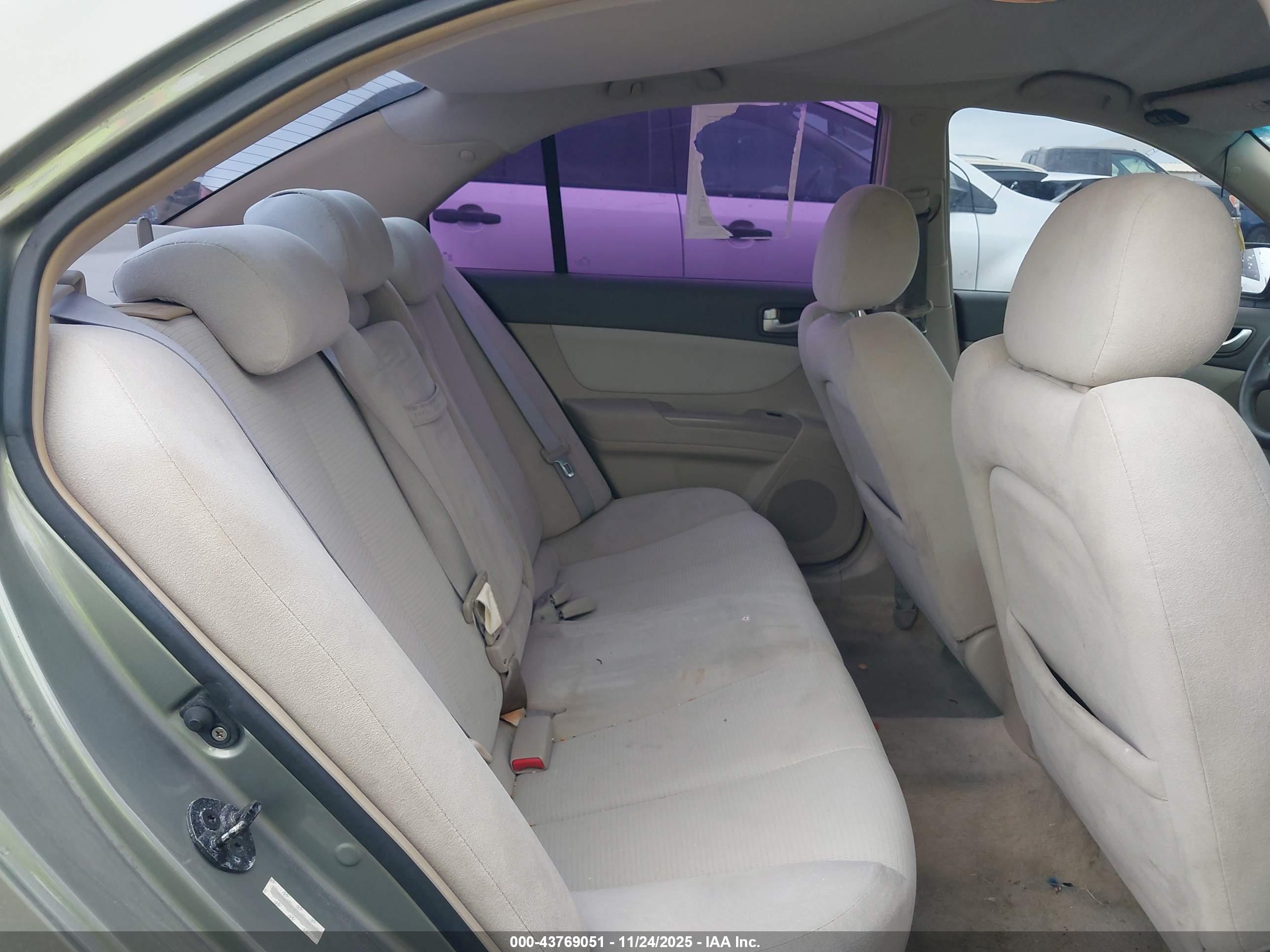HYUNDAI SONATA image 8