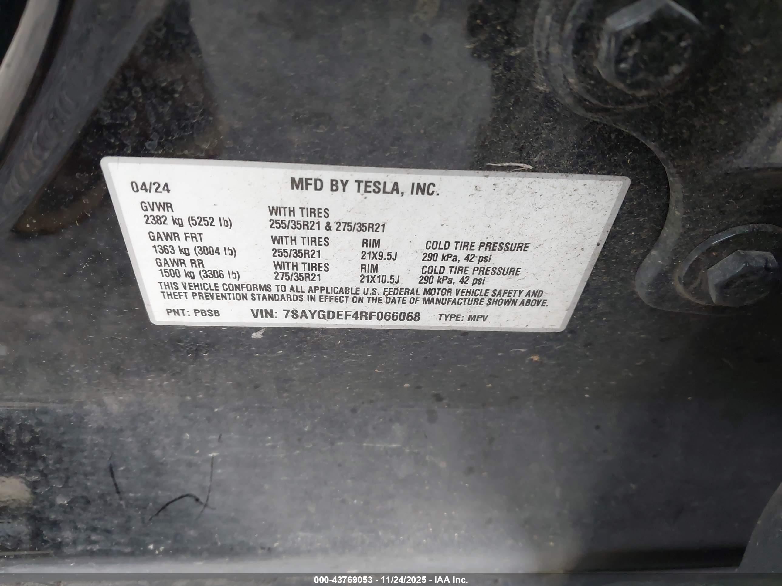 TESLA MODEL image 9