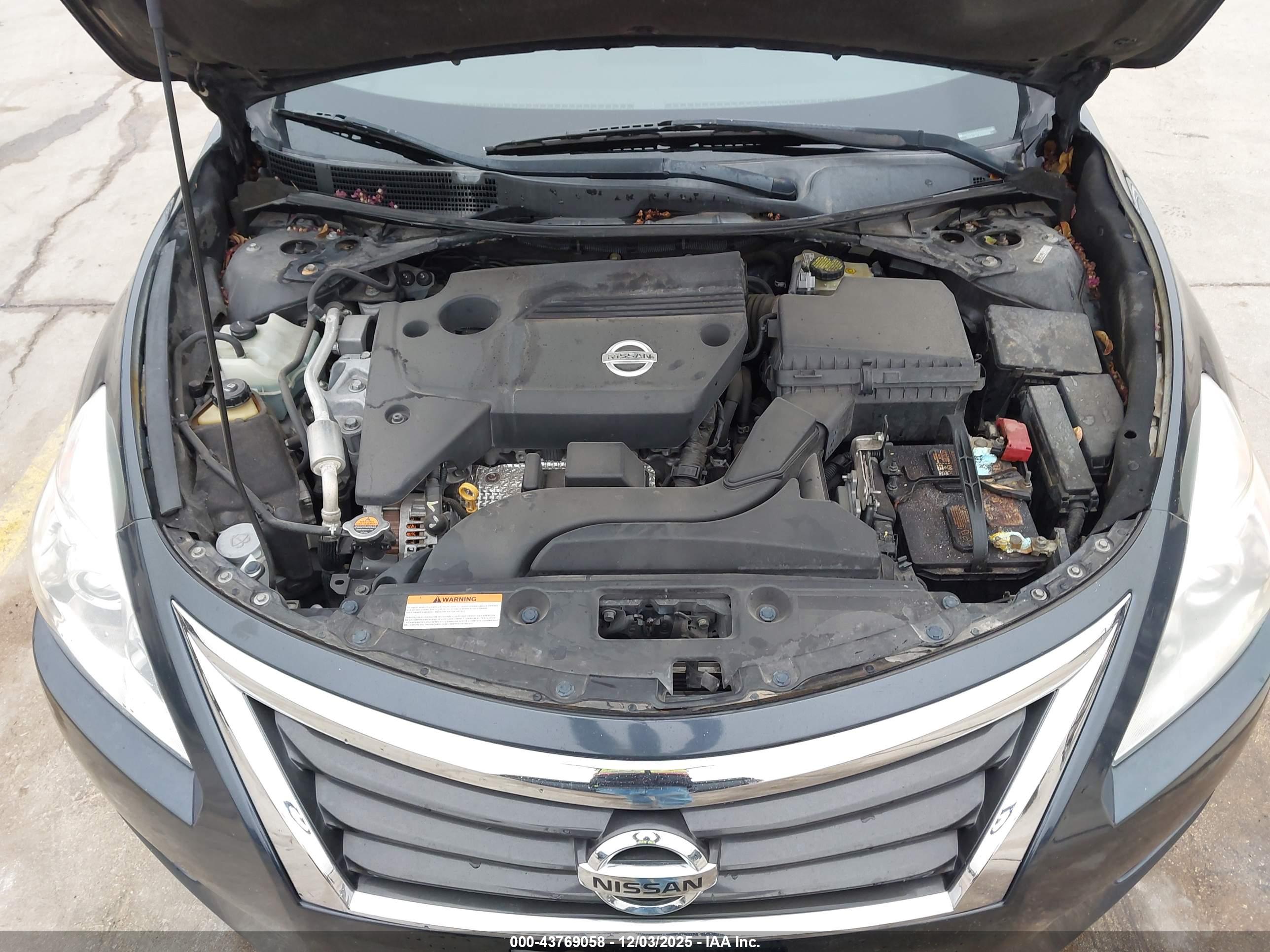 NISSAN ALTIMA image 10