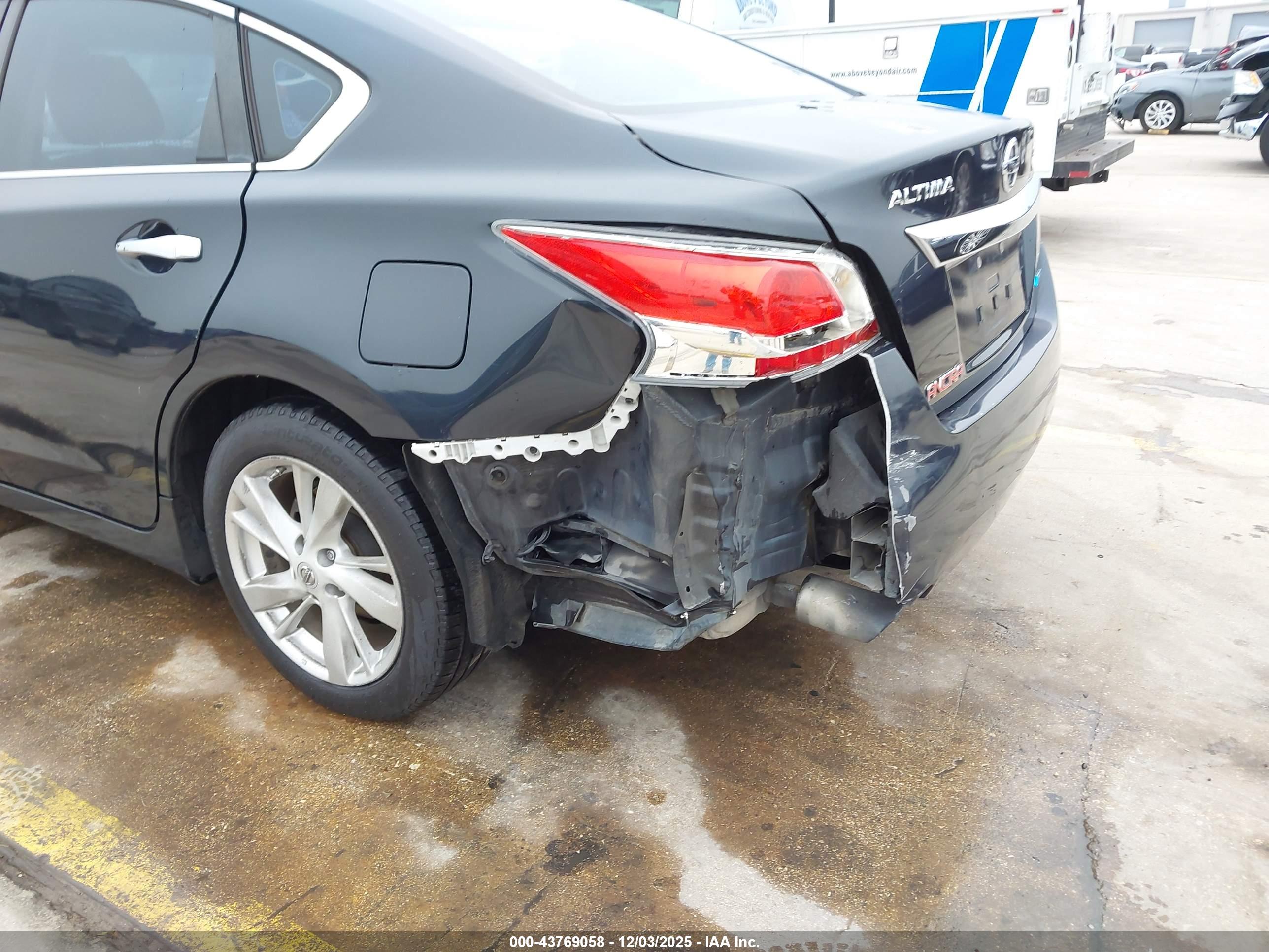 NISSAN ALTIMA image 6