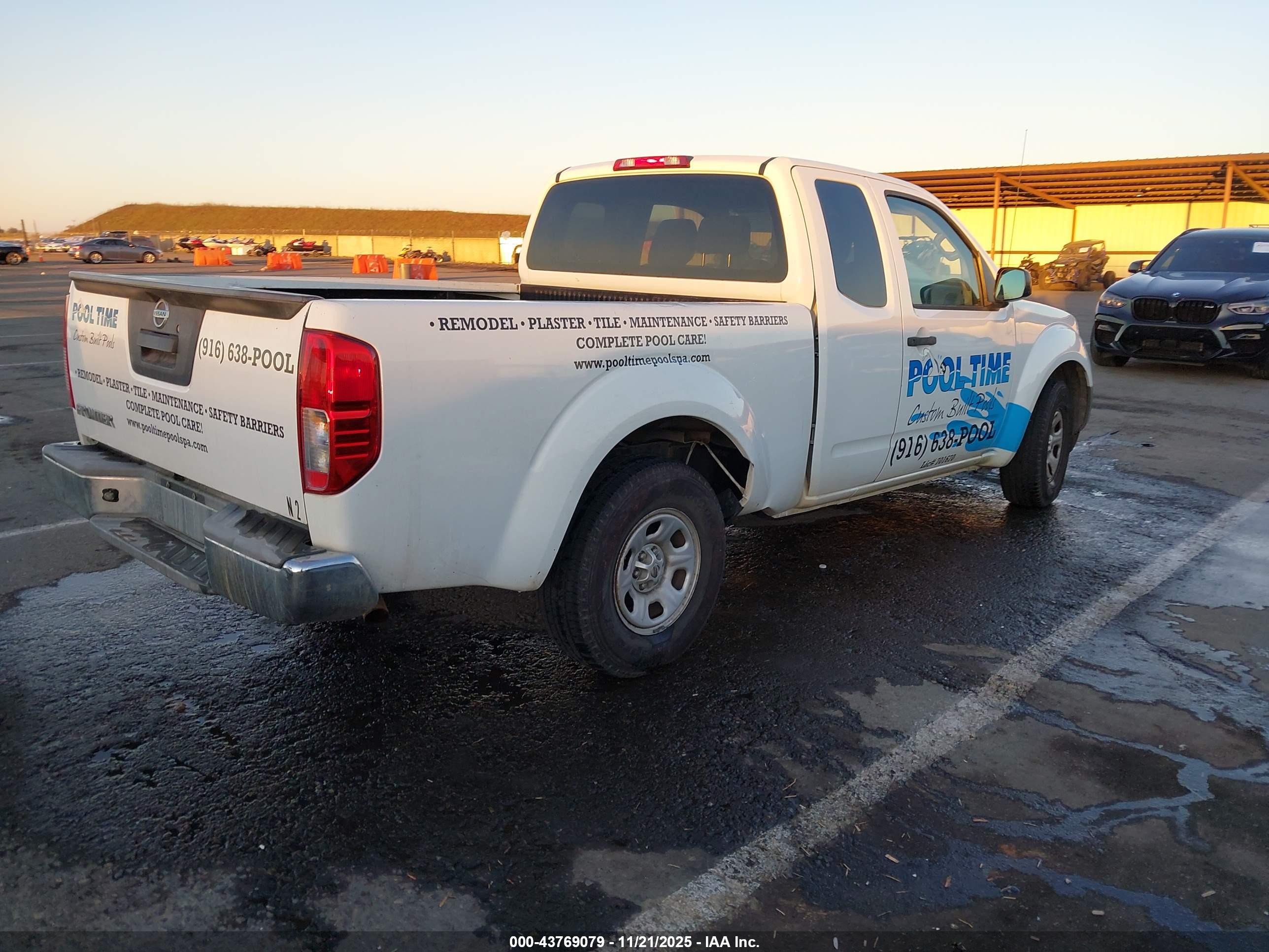 NISSAN FRONTIER image 4