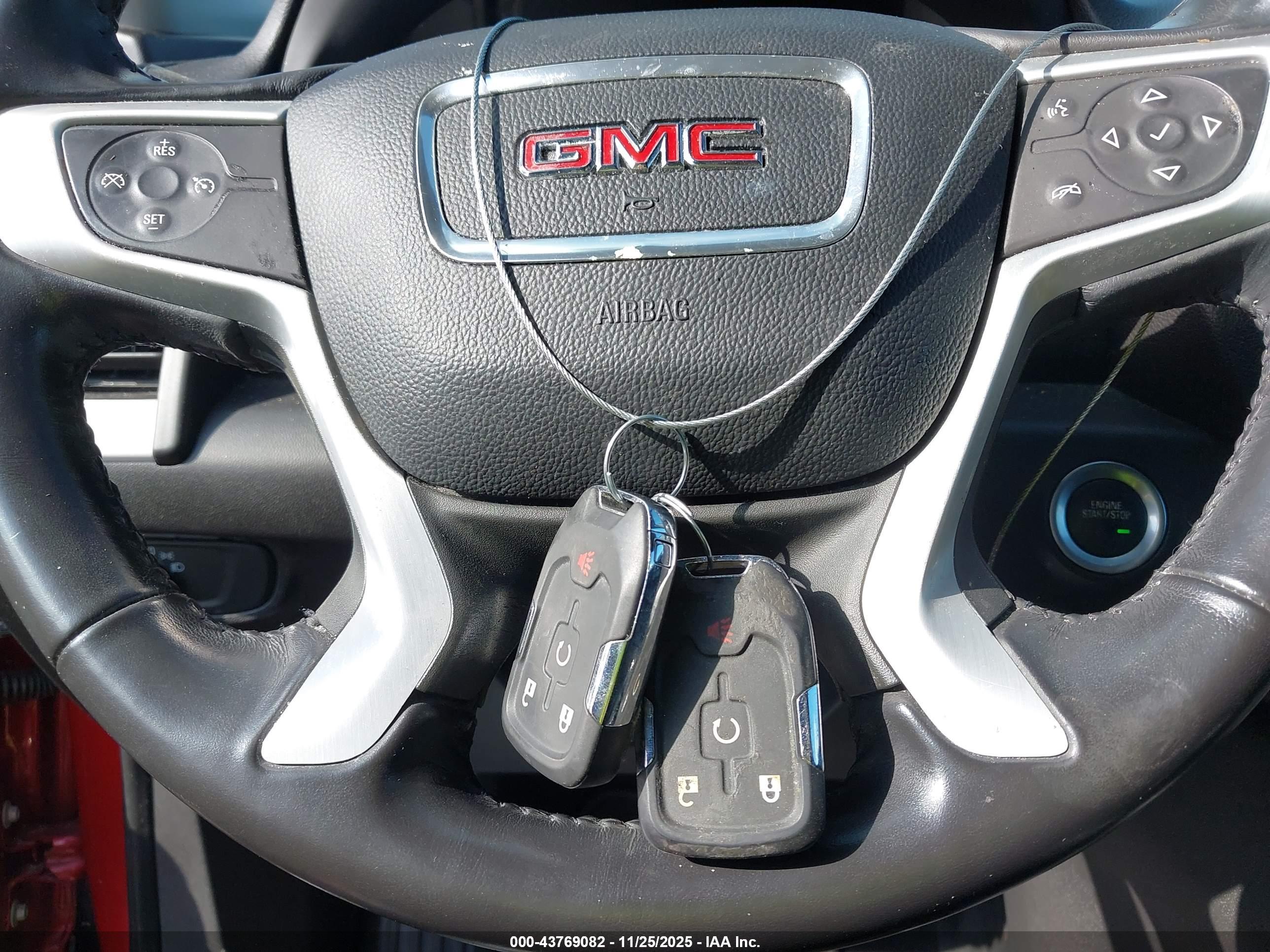 GMC TERRAIN image 11