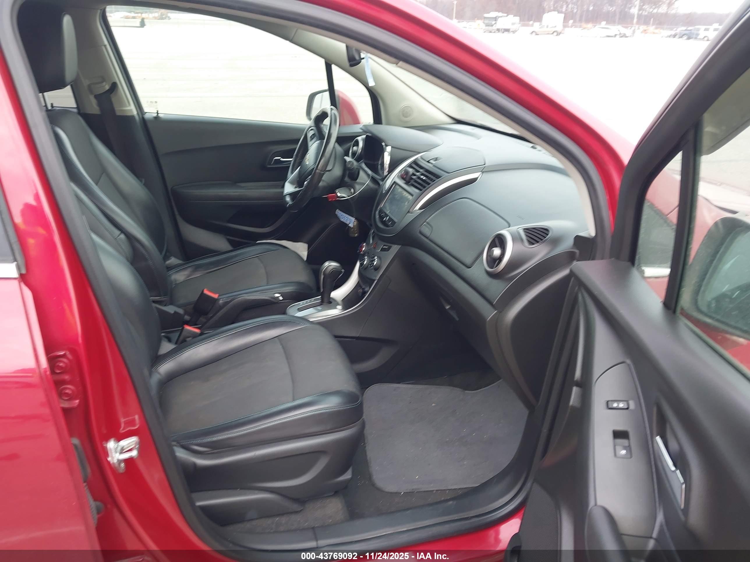 CHEVROLET TRAX image 5