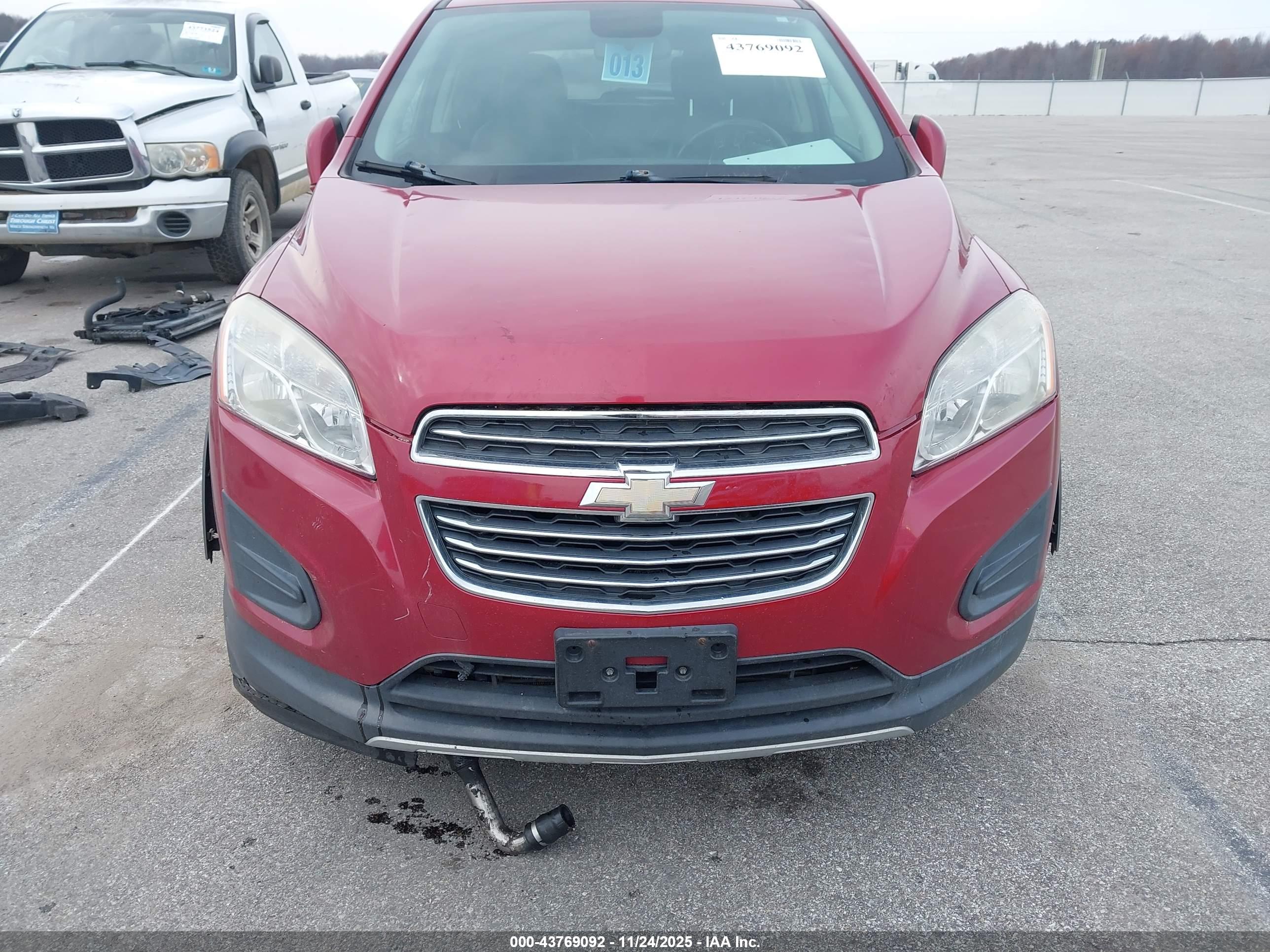 CHEVROLET TRAX image 6