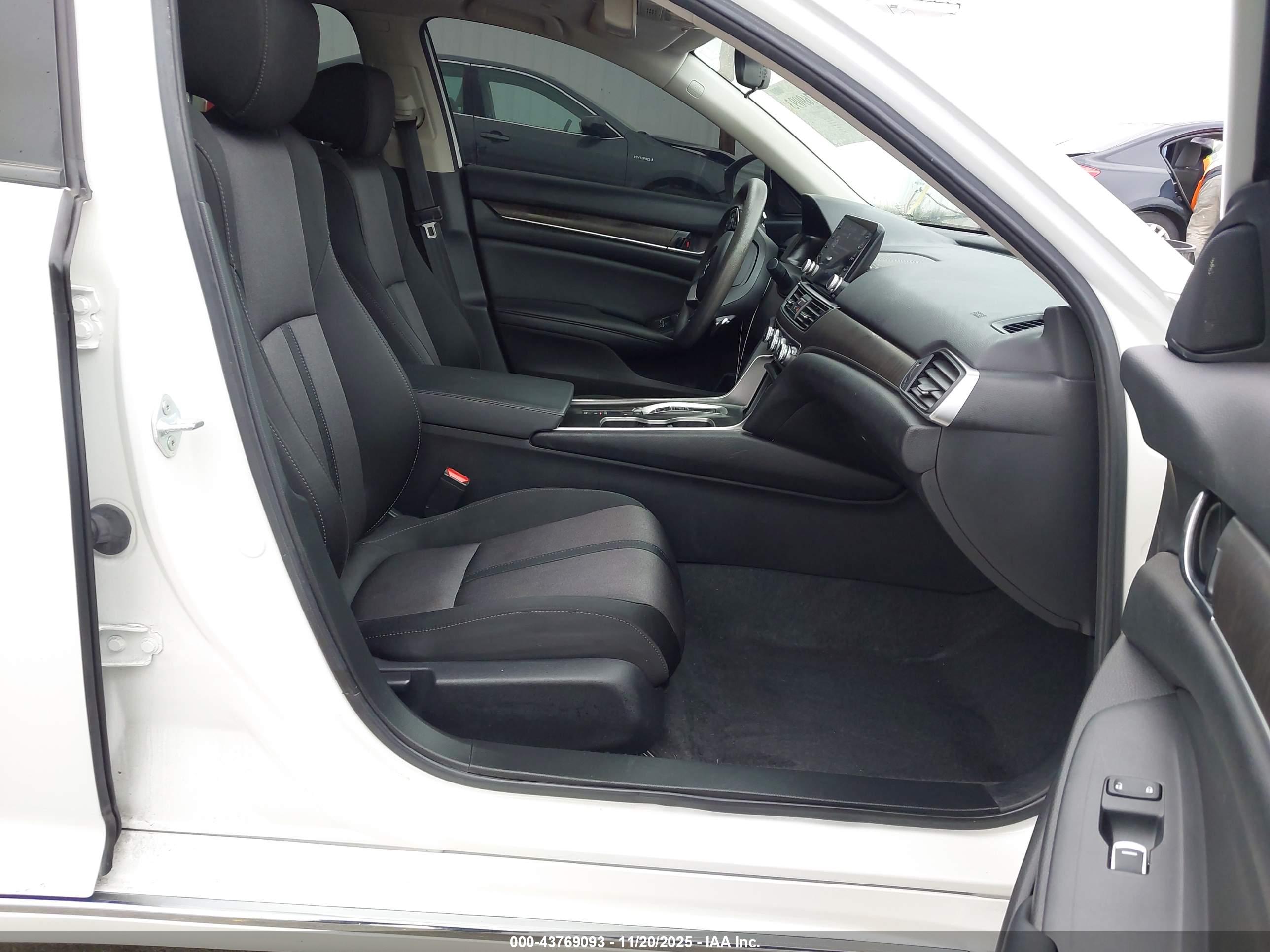 HONDA ACCORD image 5