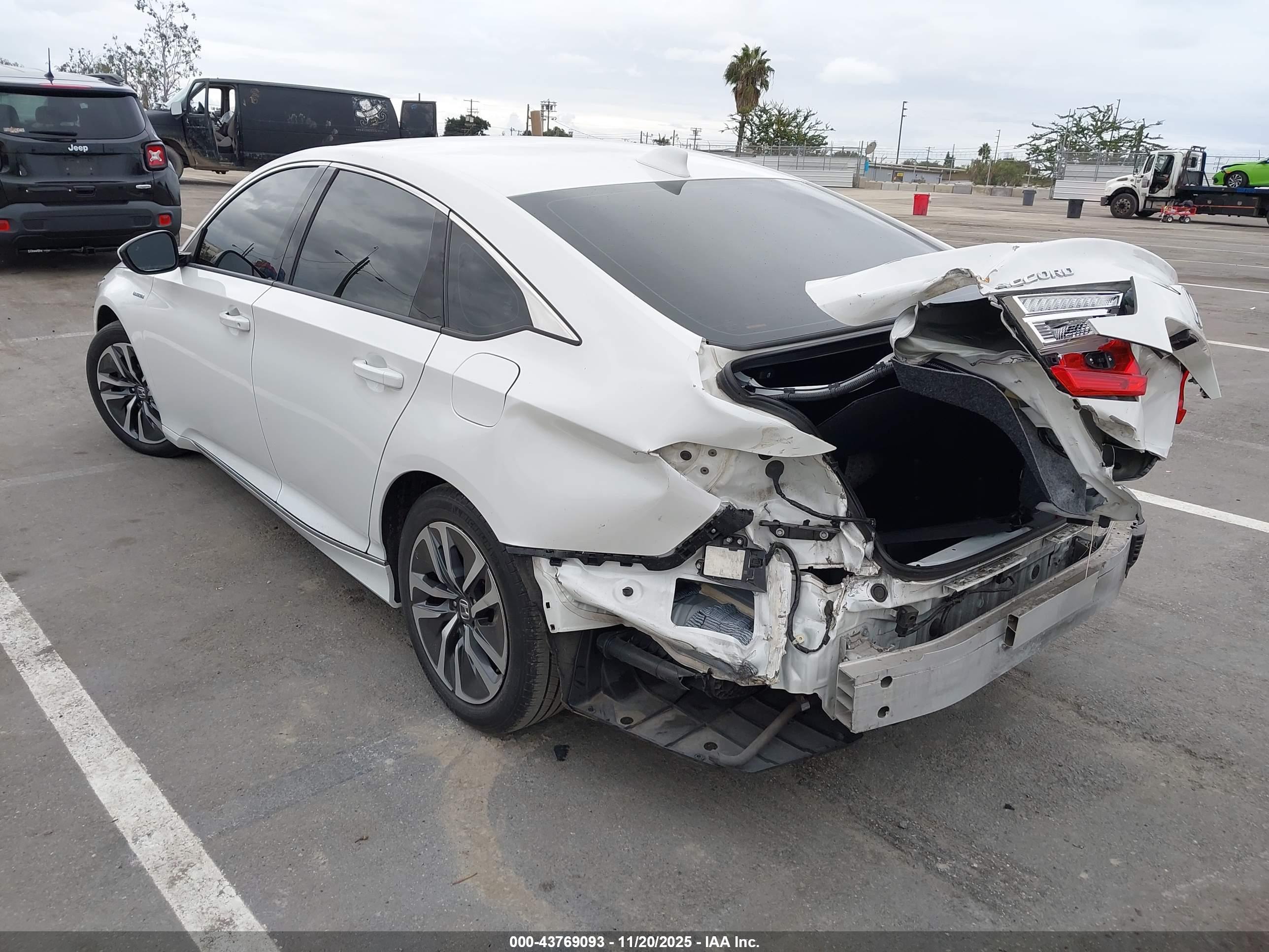 HONDA ACCORD image 6