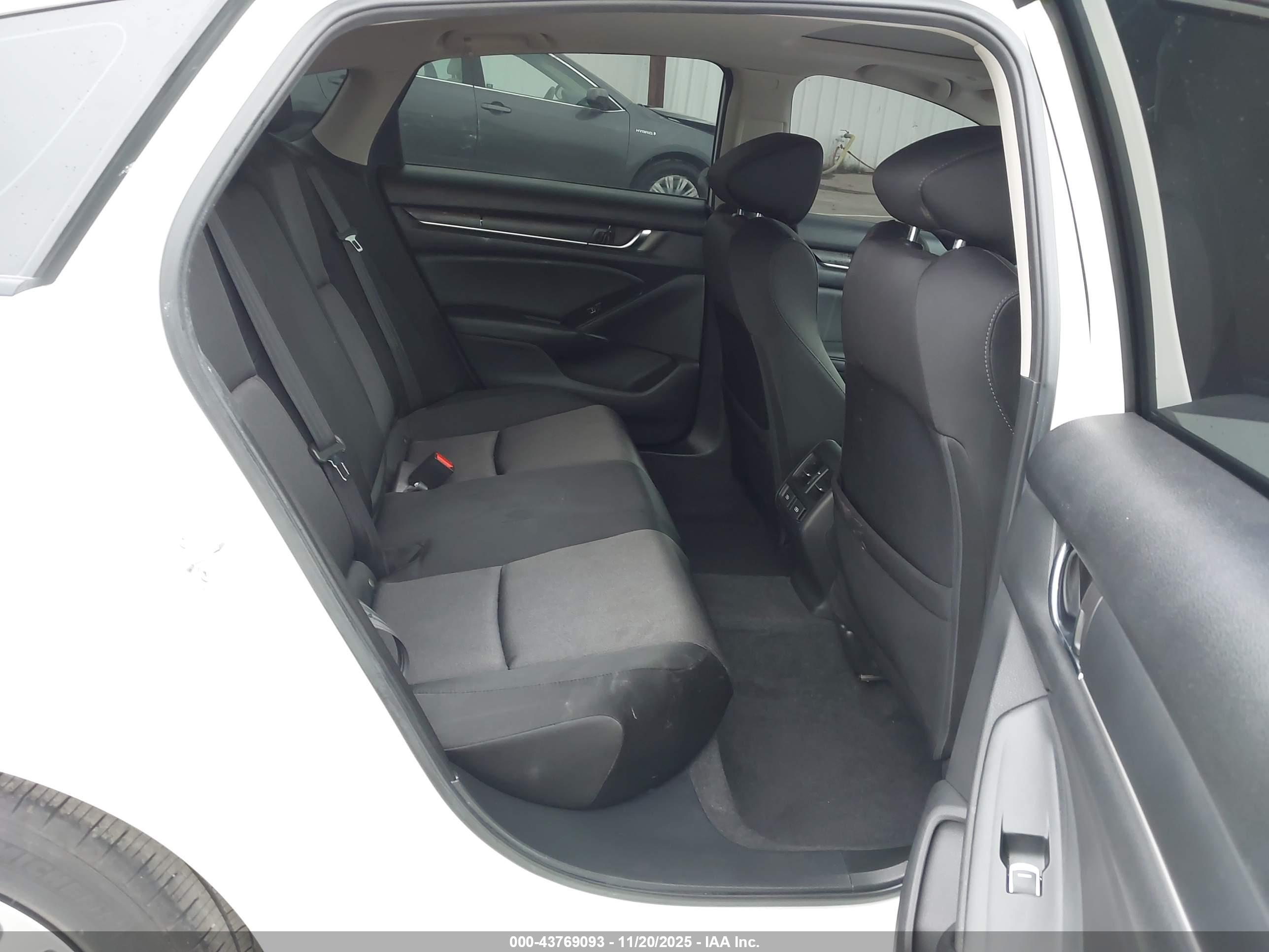 HONDA ACCORD image 8