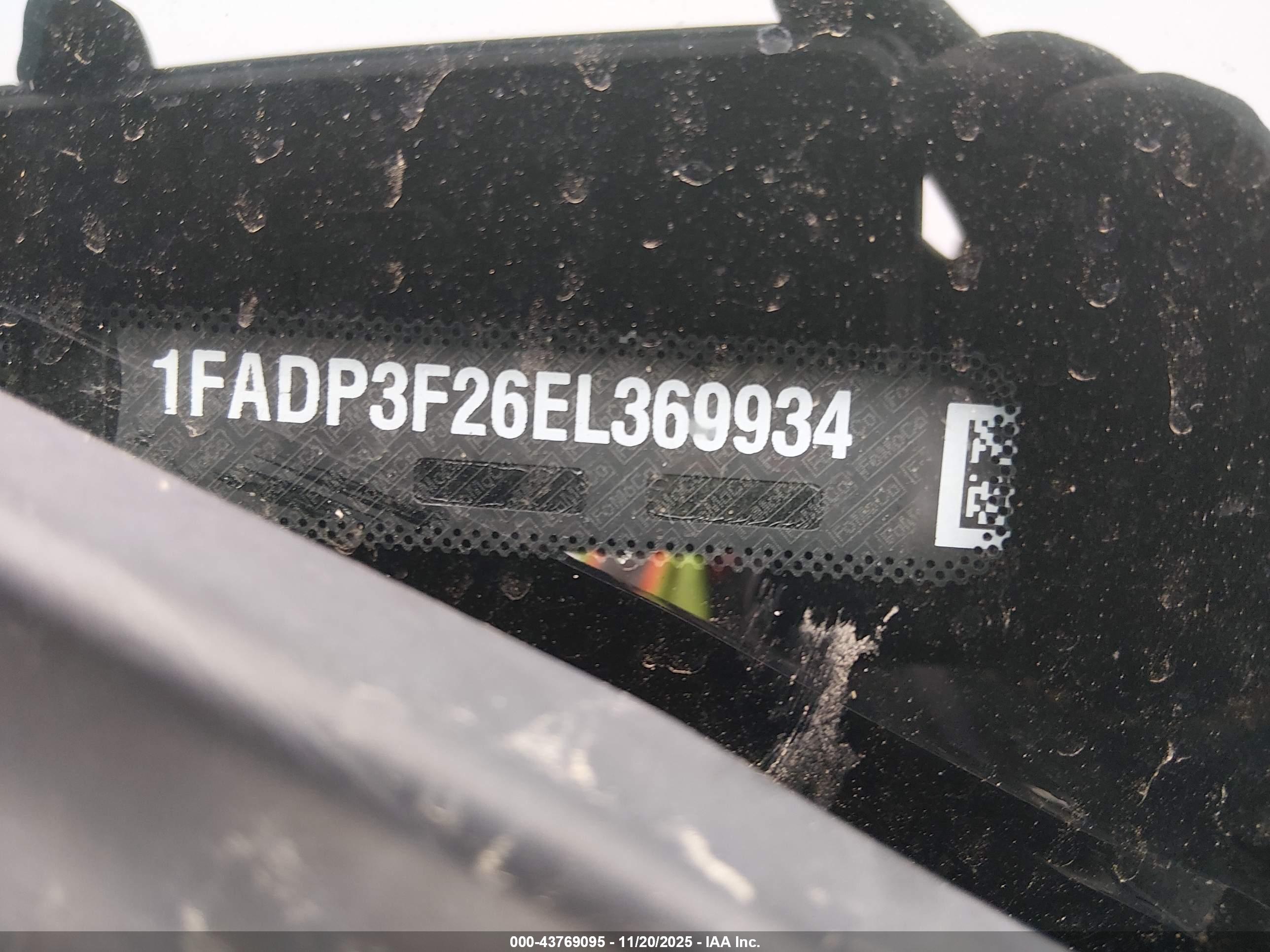 FORD FOCUS image 9