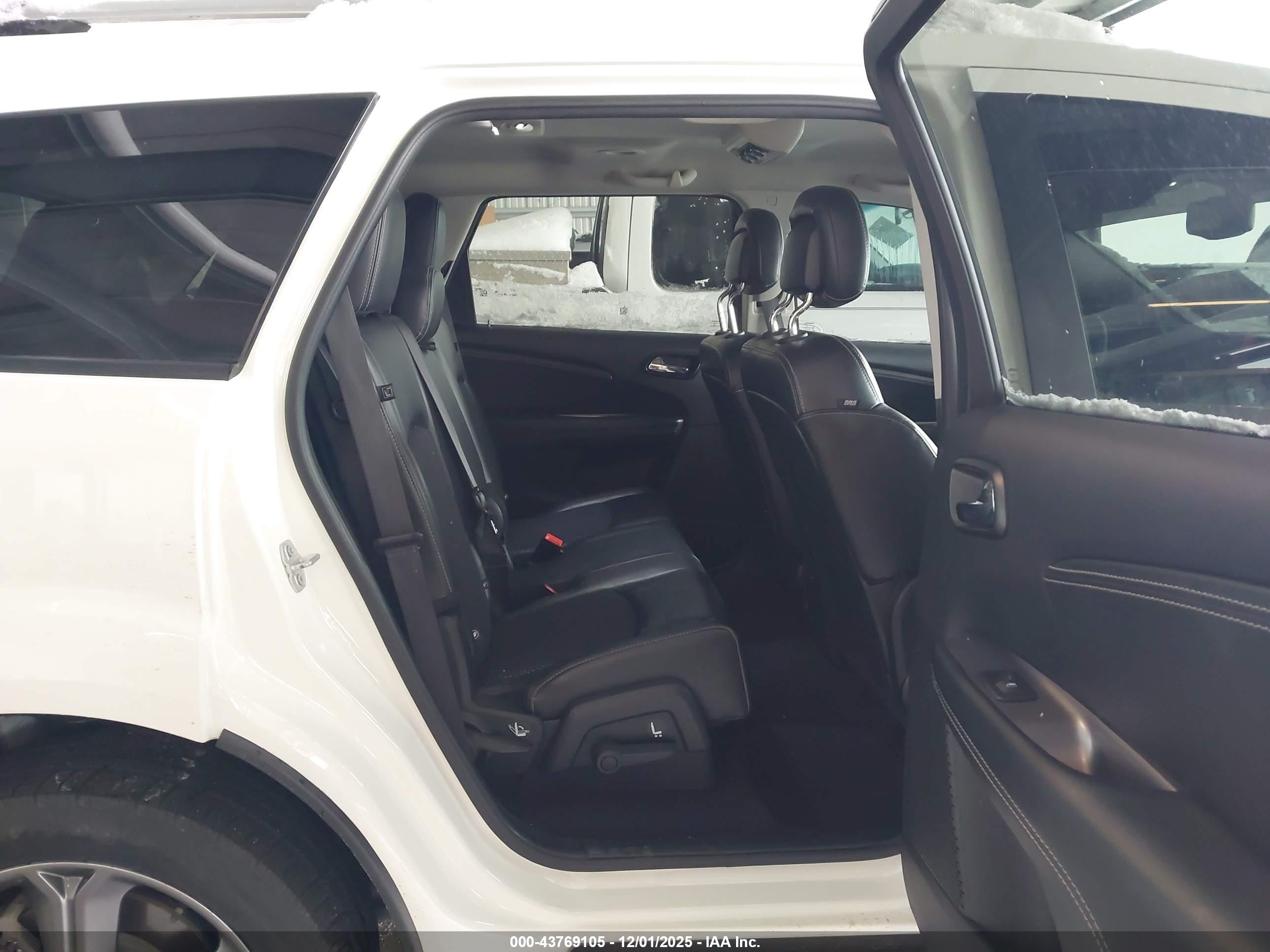 DODGE JOURNEY image 8