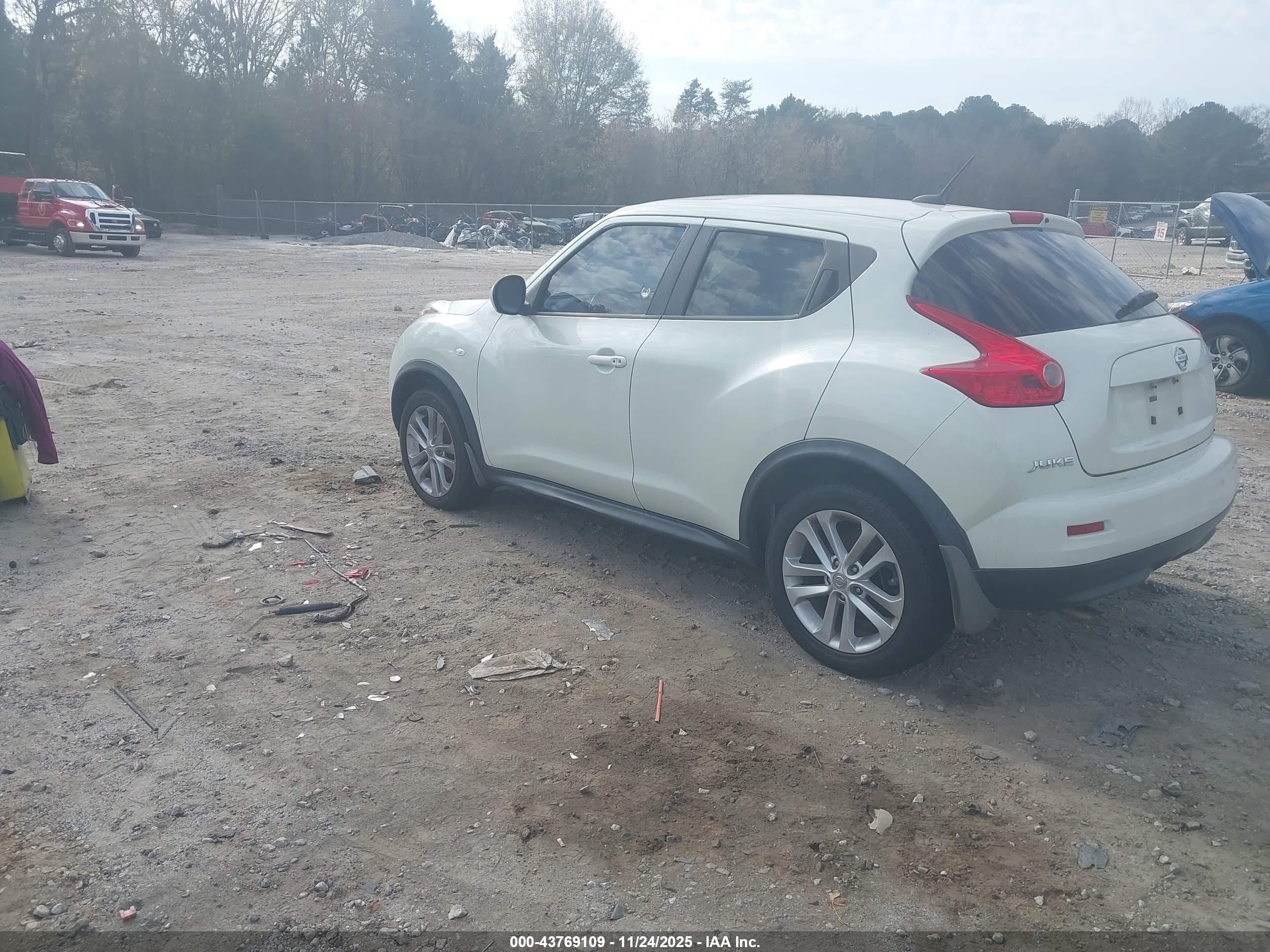 NISSAN JUKE image 3