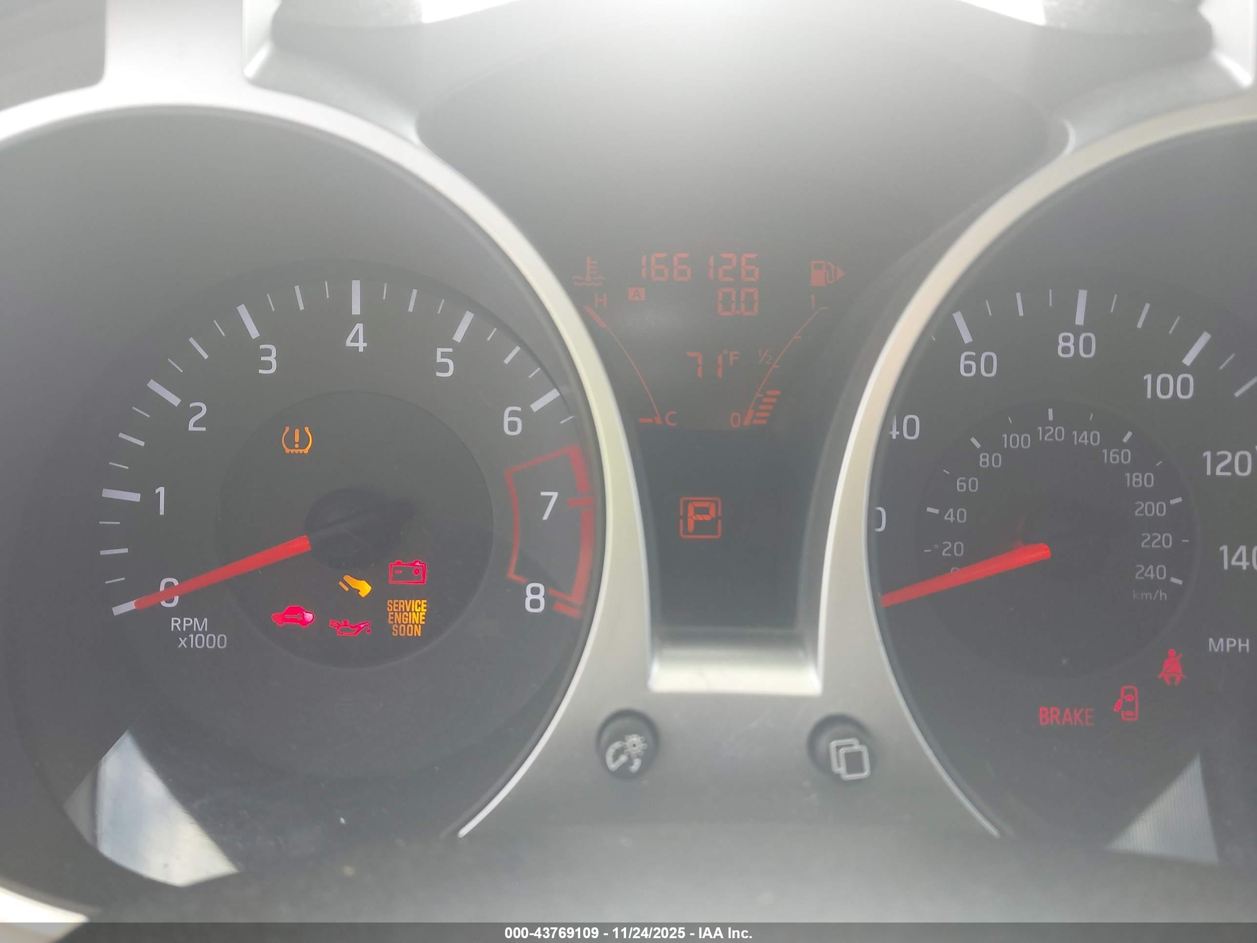NISSAN JUKE image 7