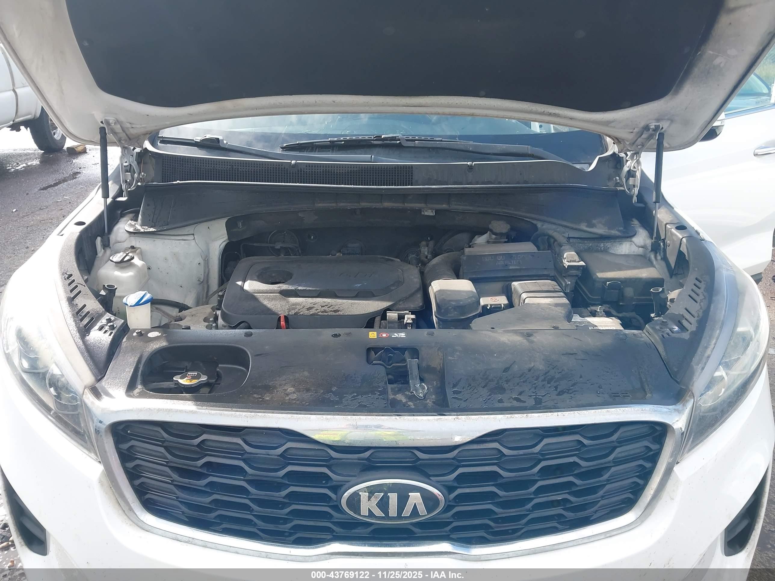 KIA SORENTO image 10