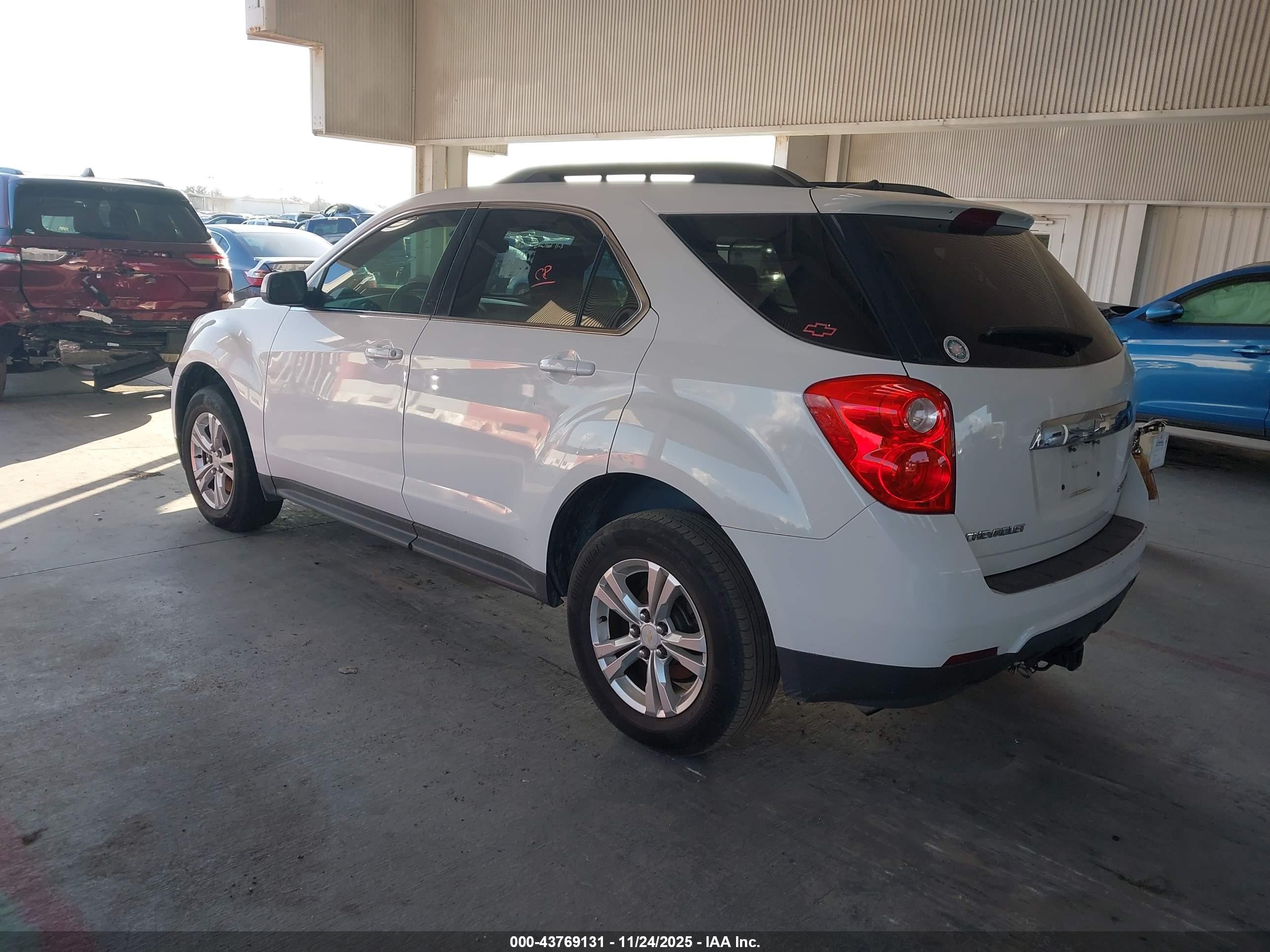 CHEVROLET EQUINOX image 3