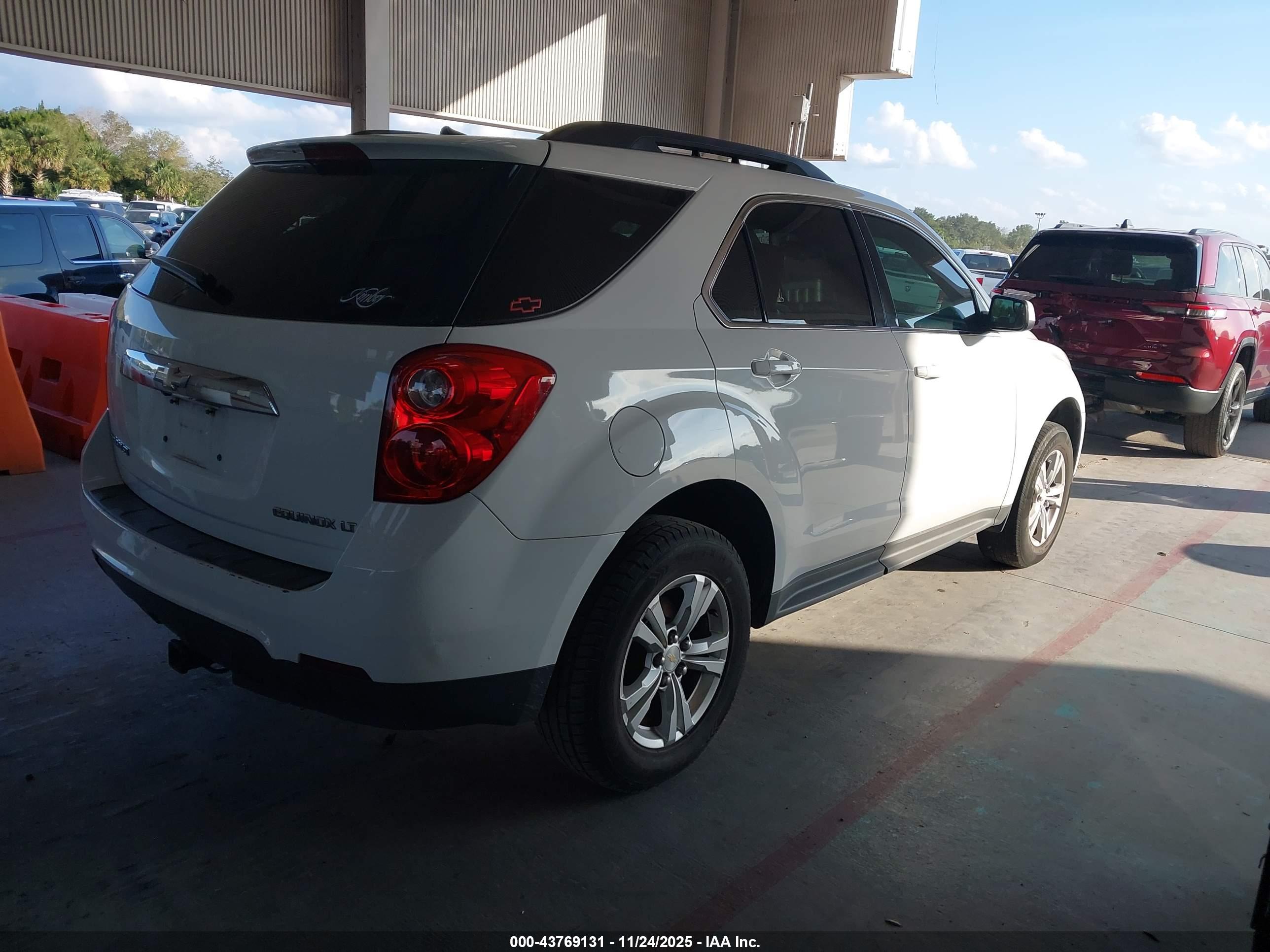 CHEVROLET EQUINOX image 4